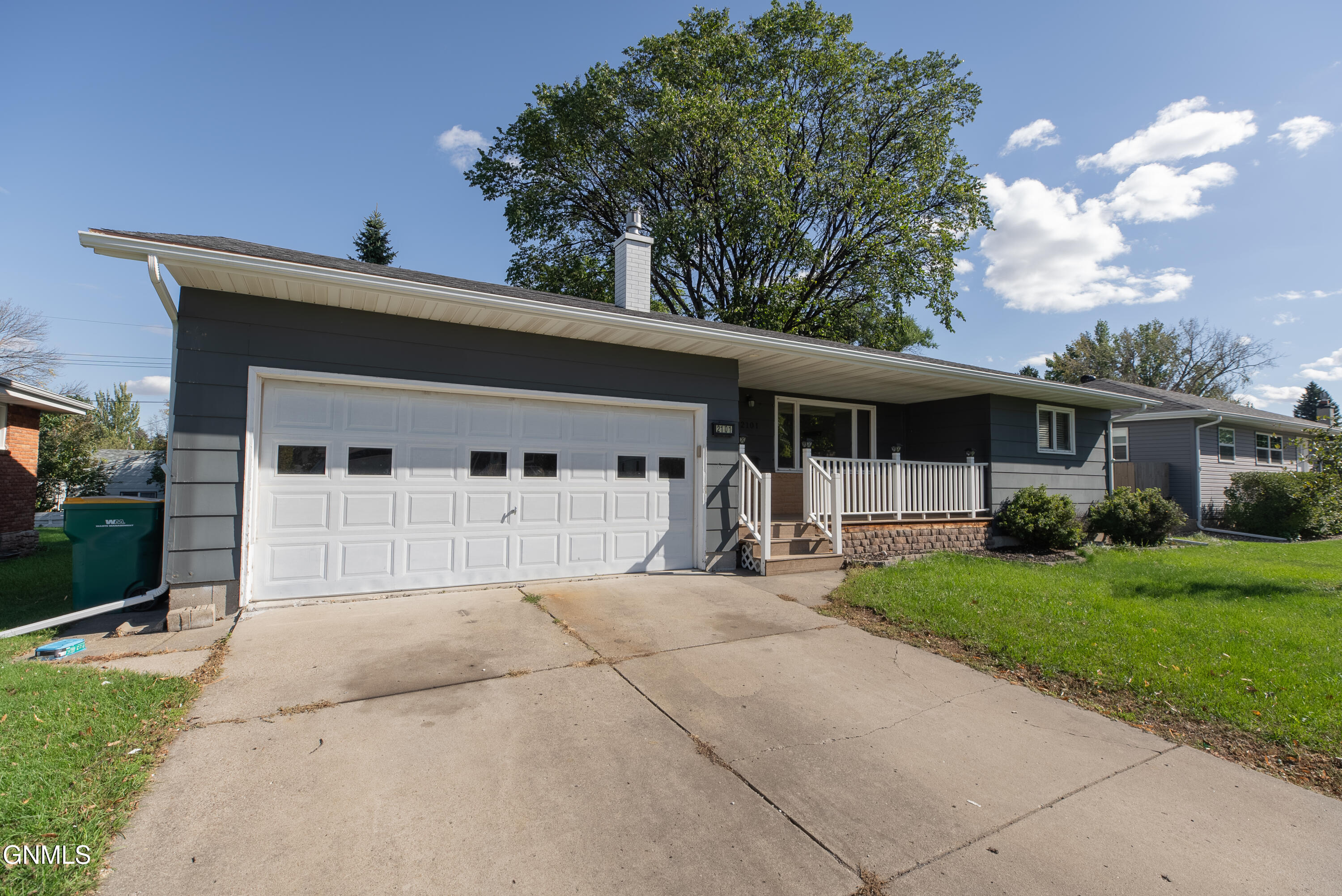 property viewer photo 1