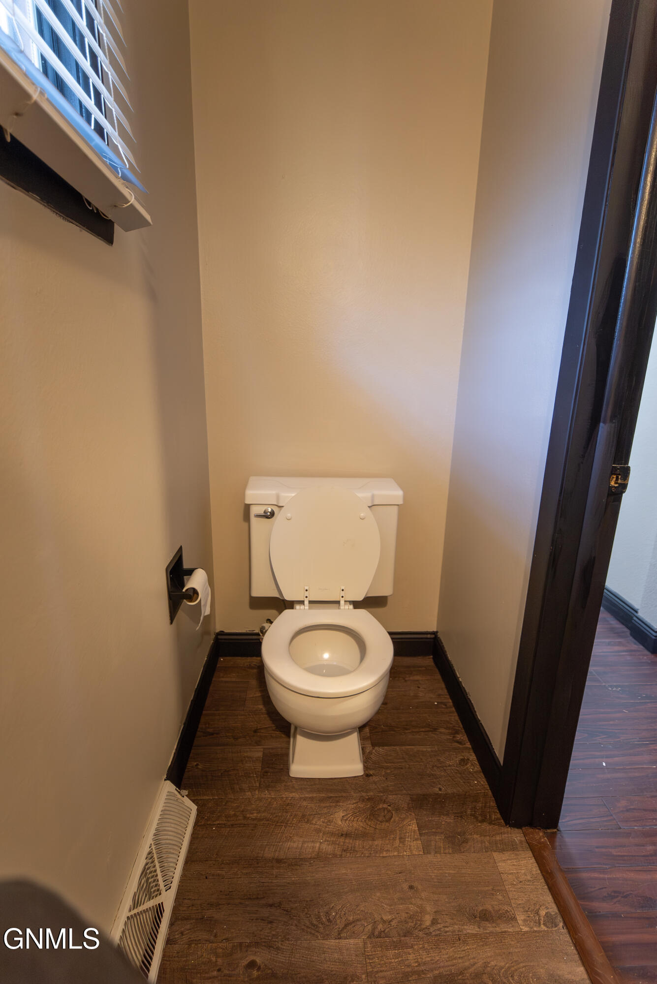 property viewer photo 24
