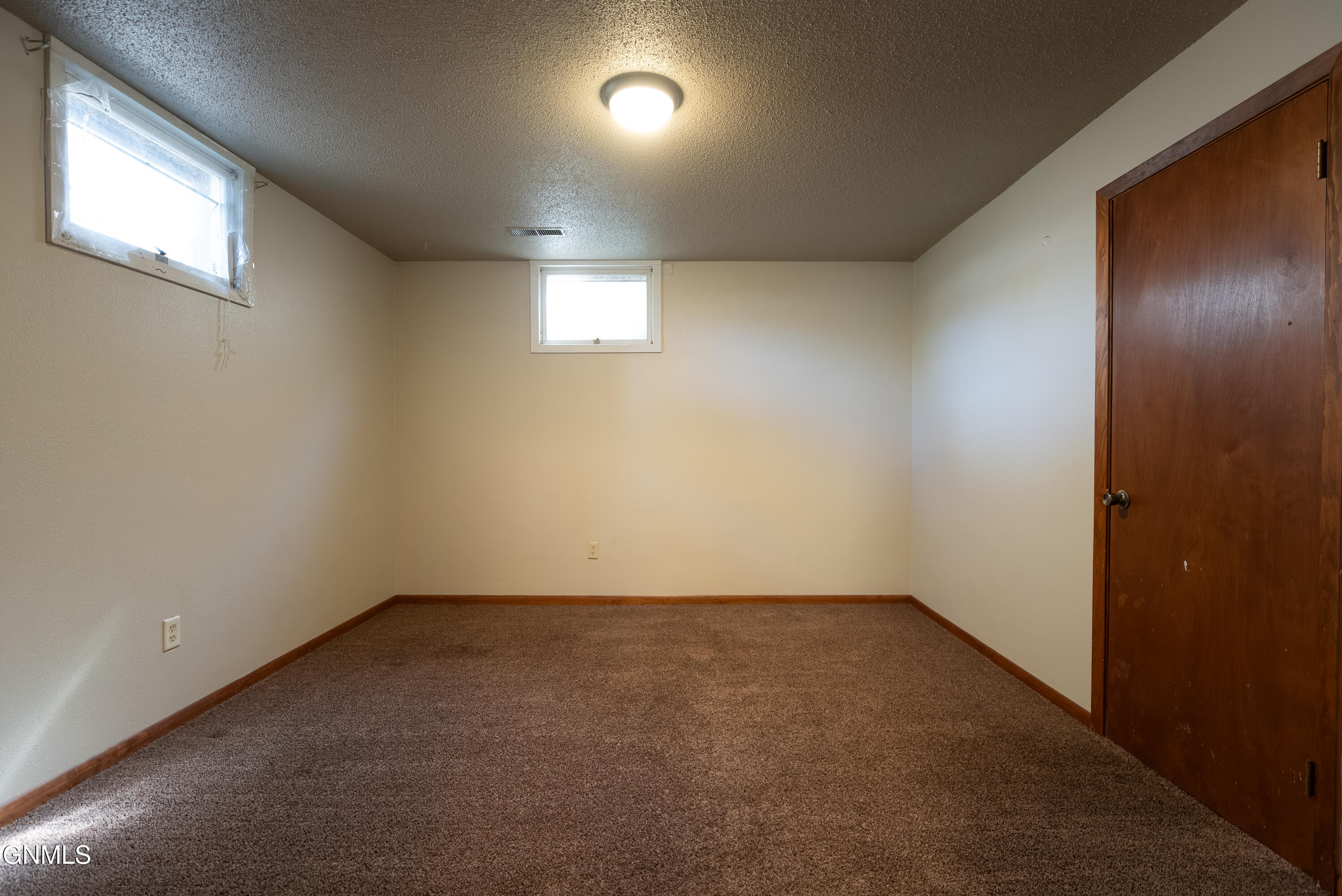 property viewer photo 26