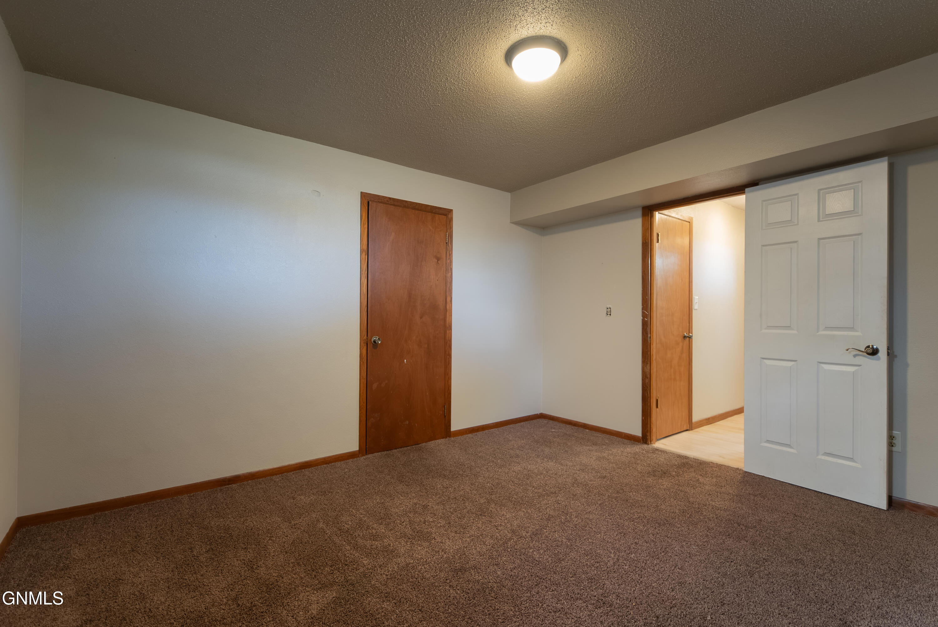 property viewer photo 27