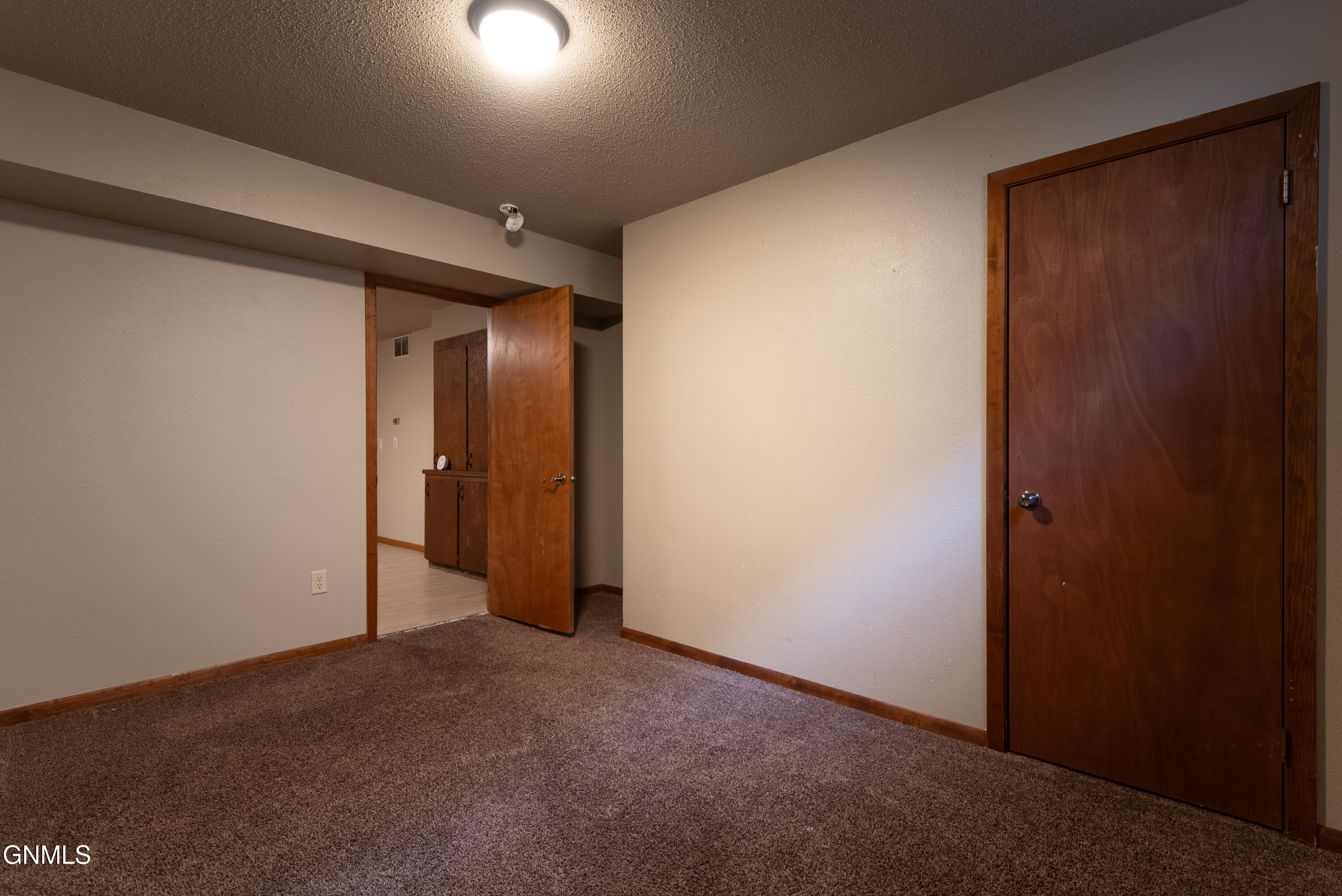 property viewer photo 28