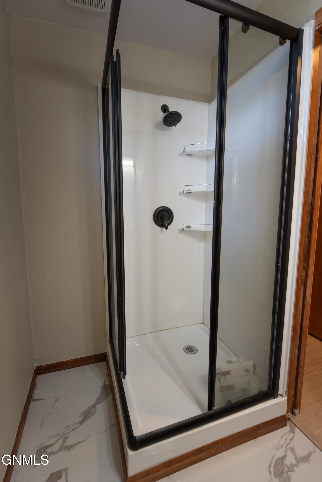 property viewer photo 32