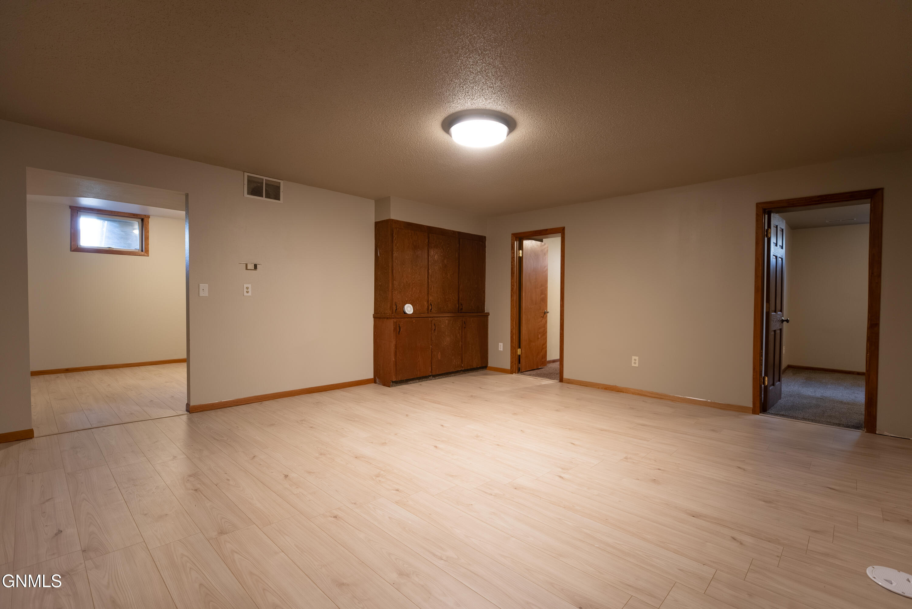 property viewer photo 33