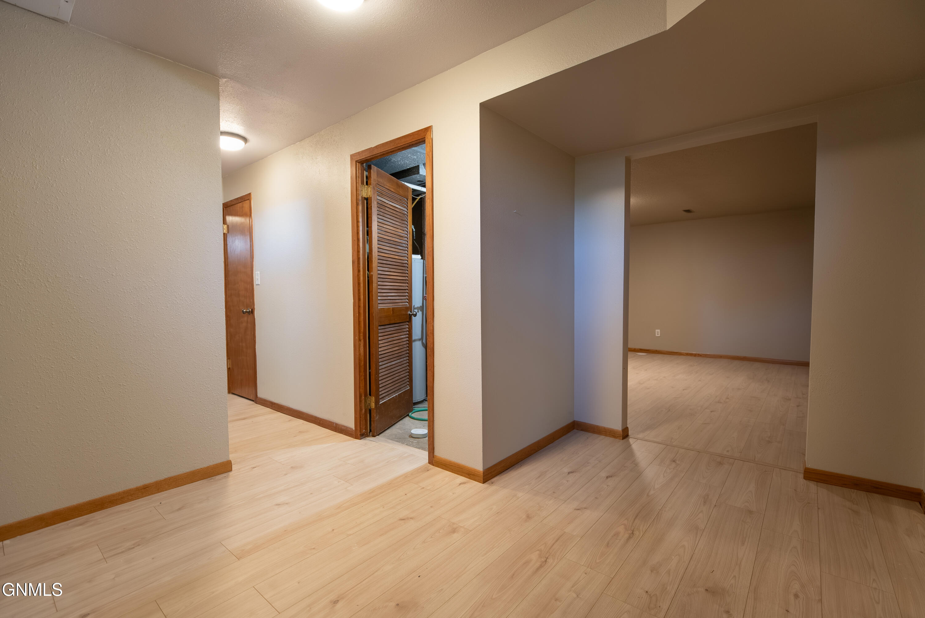 property viewer photo 36