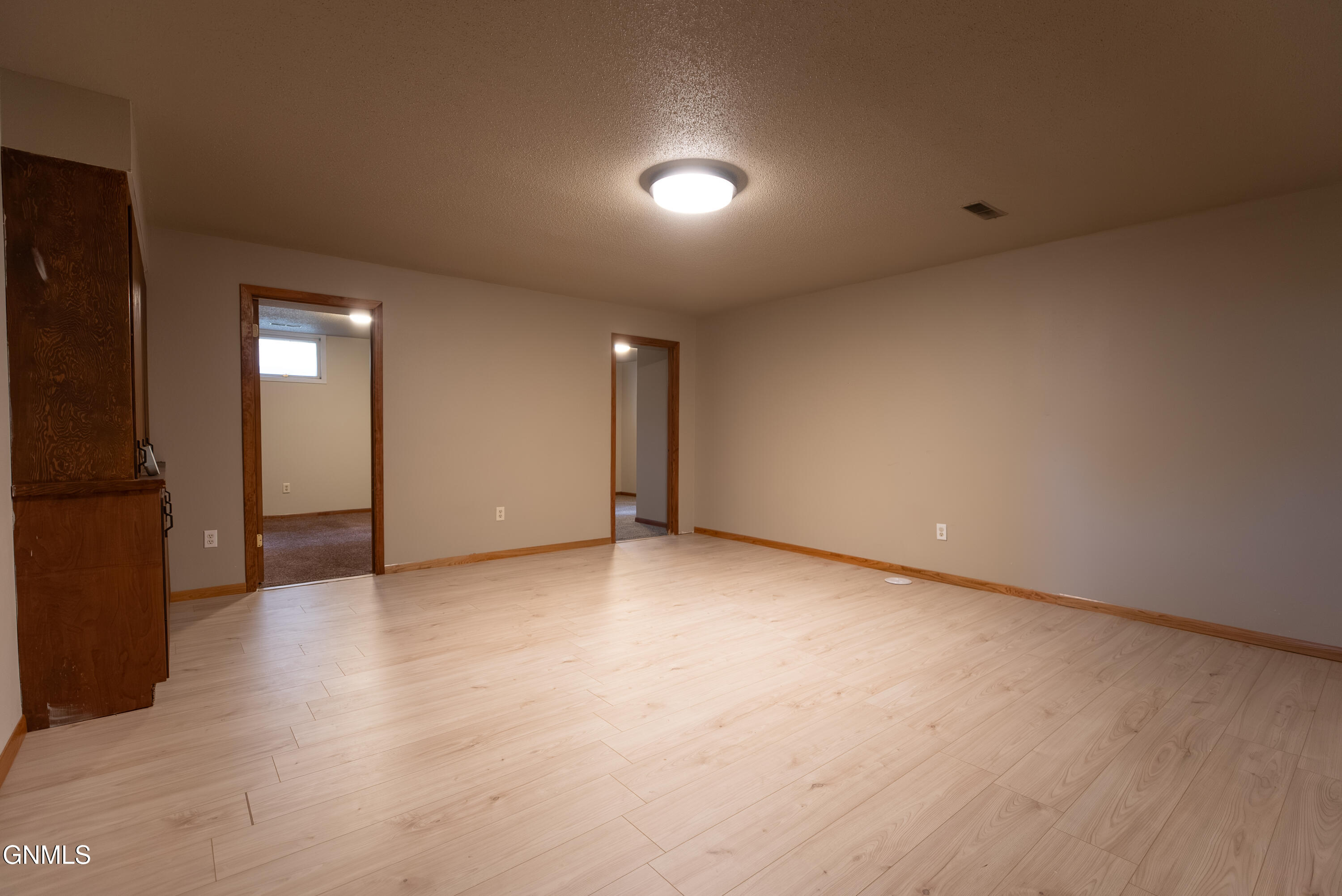 property viewer photo 37