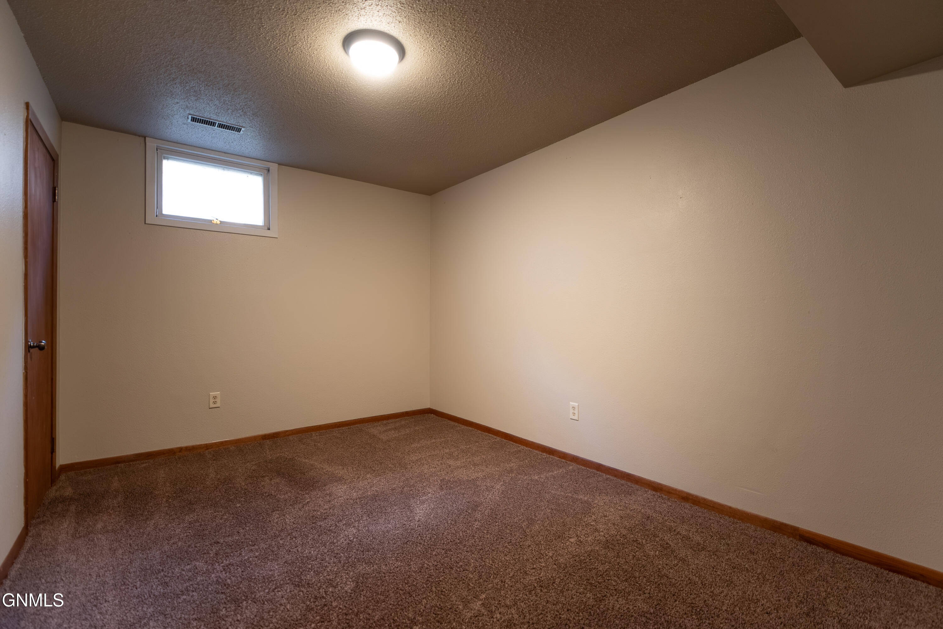 property viewer photo 38