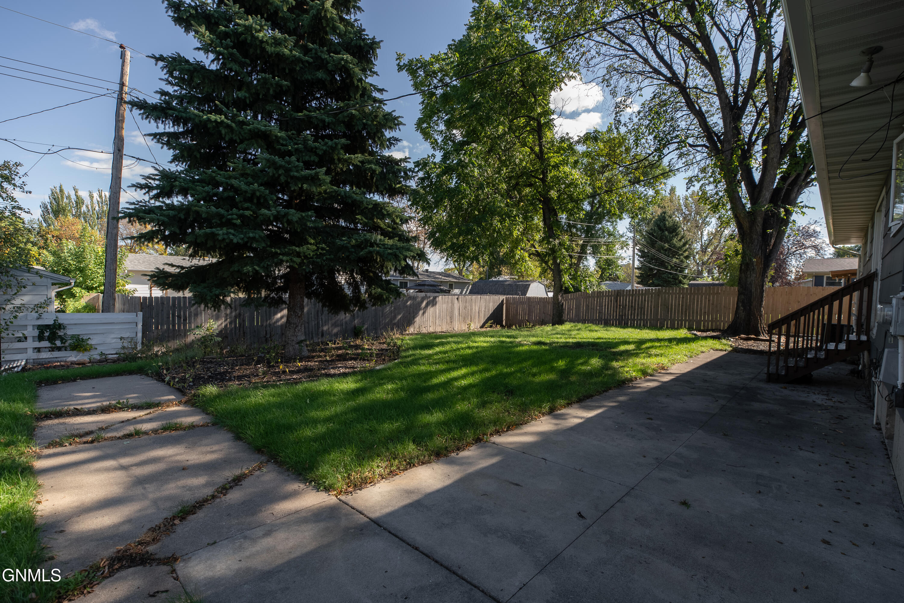property viewer photo 41