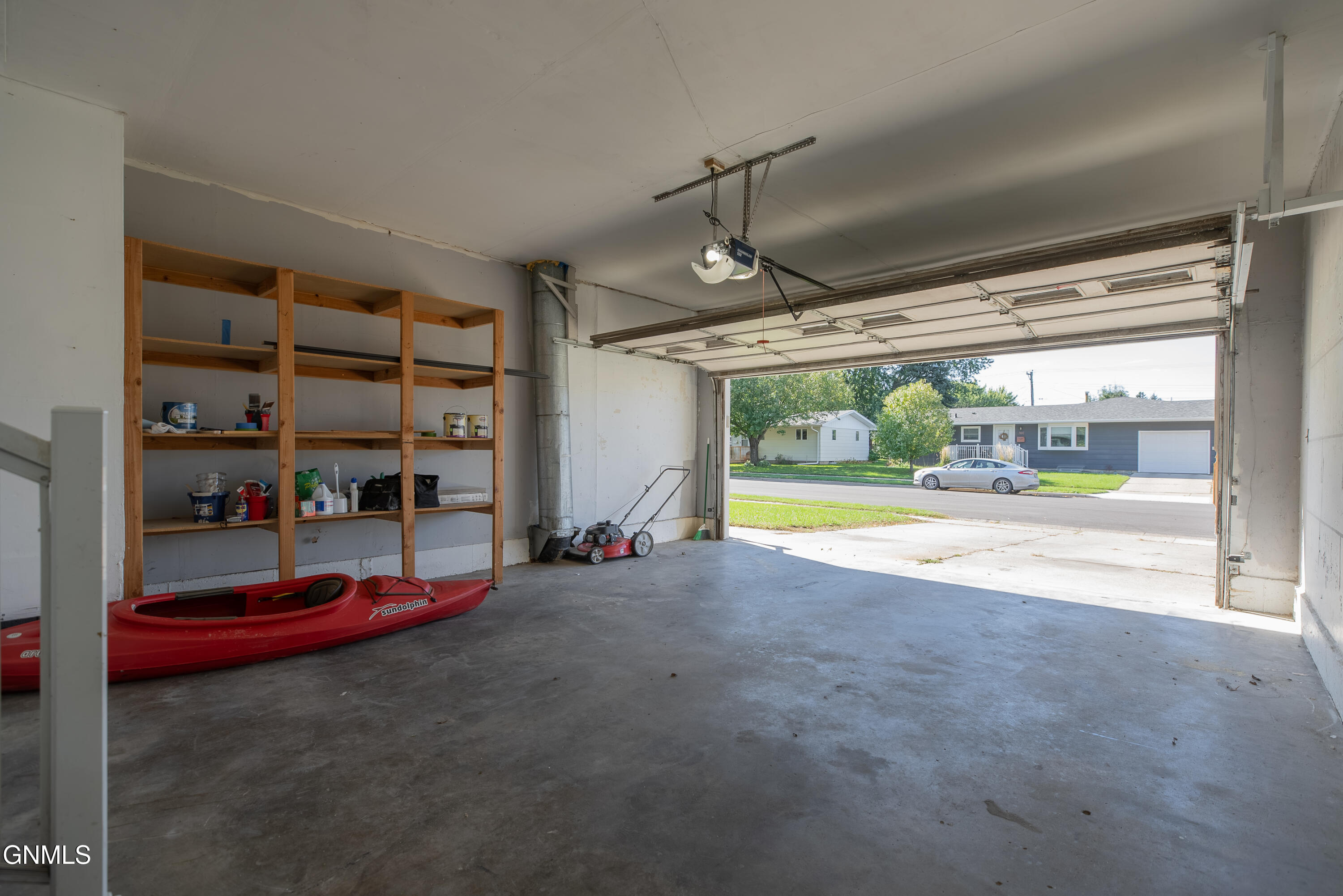 property viewer photo 45