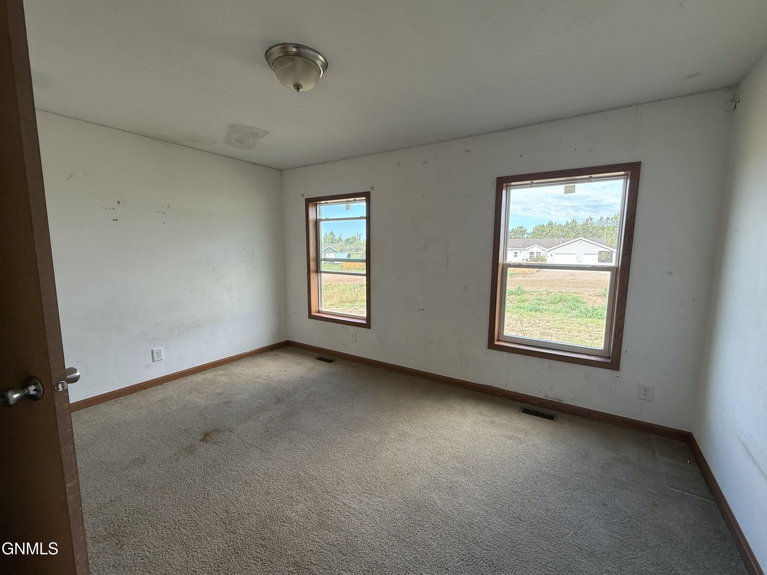 property viewer photo 6