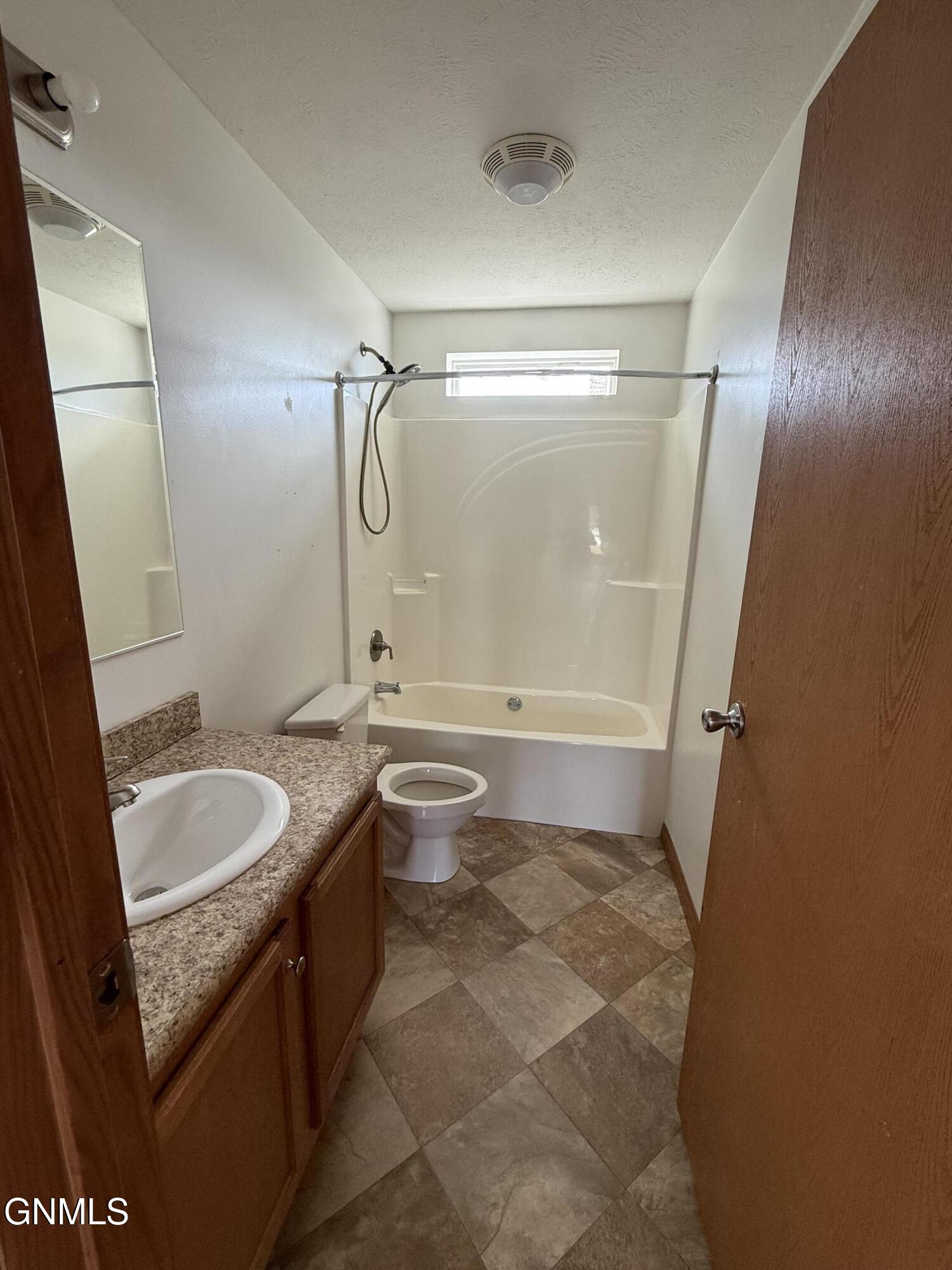 property viewer photo 7