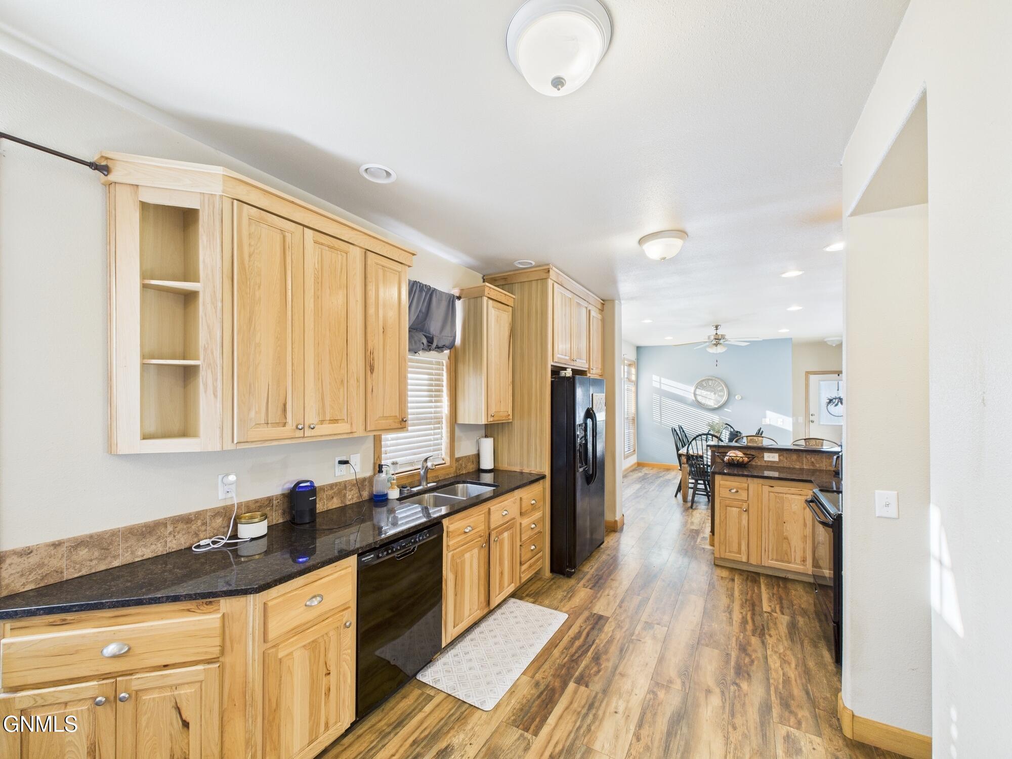 property viewer photo 12