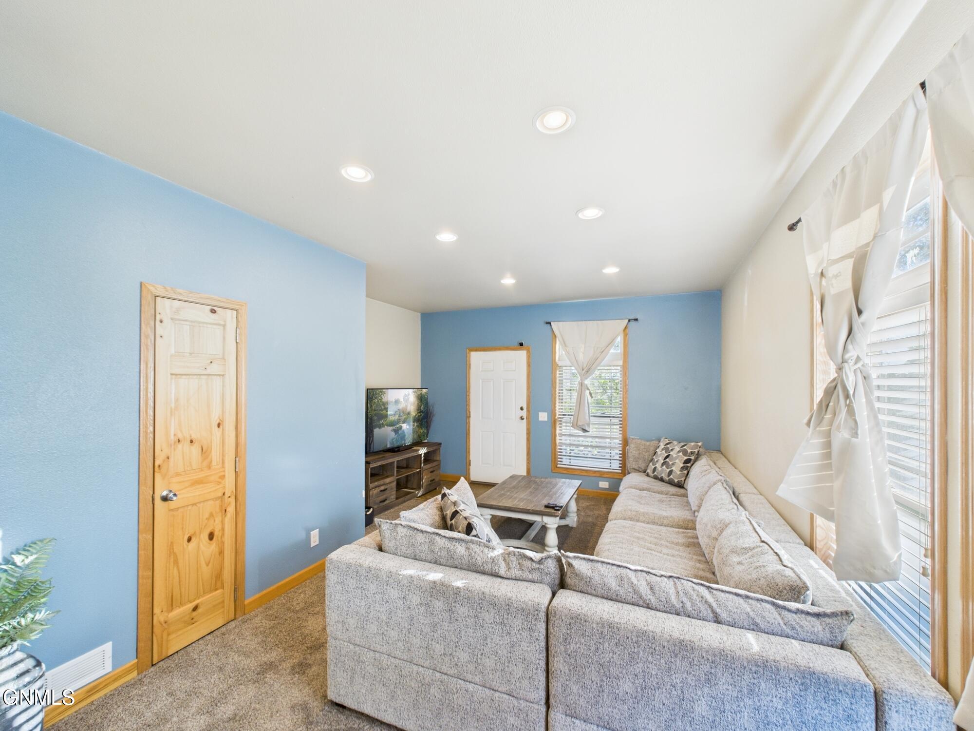 property viewer photo 15