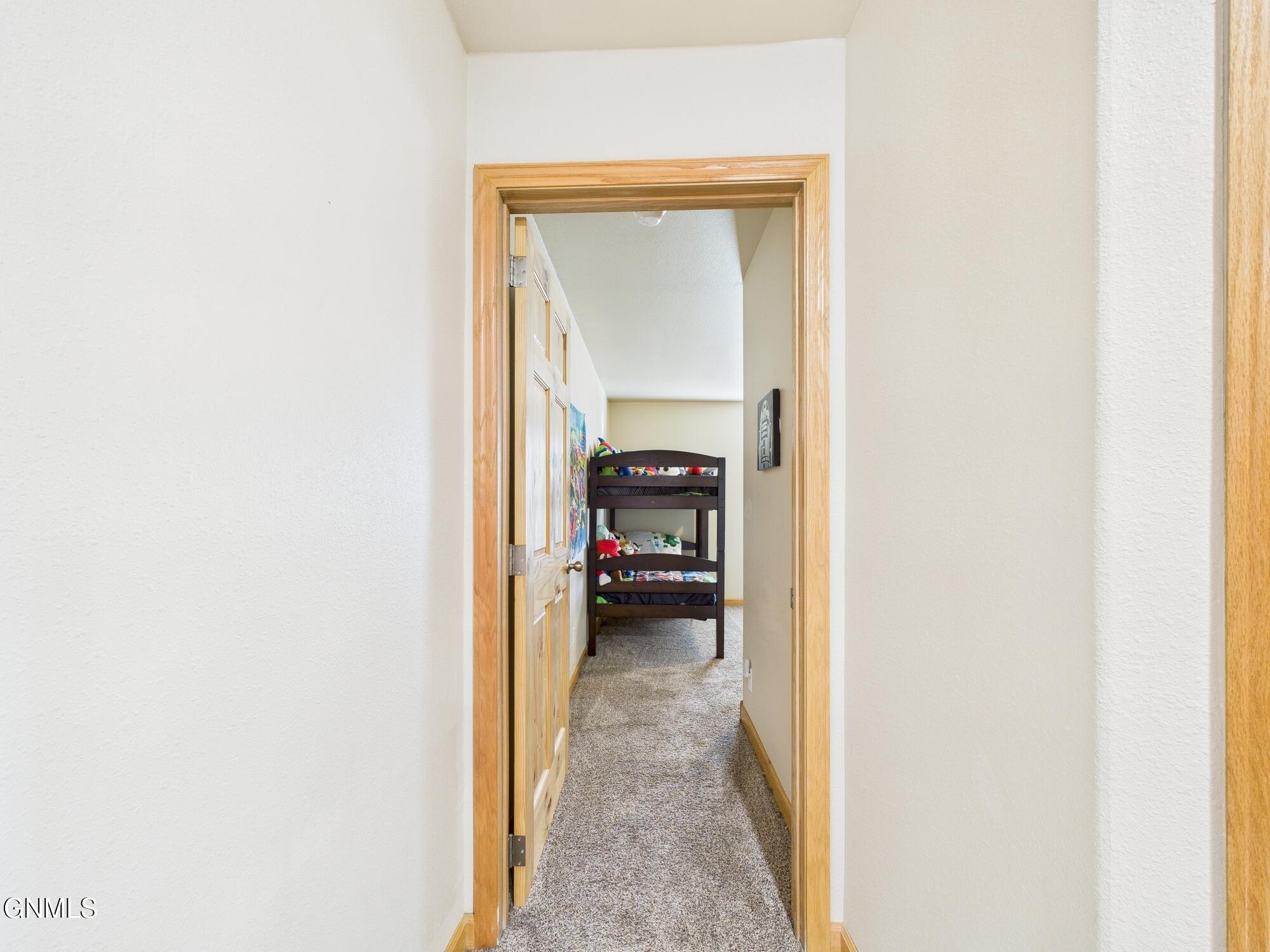 property viewer photo 18