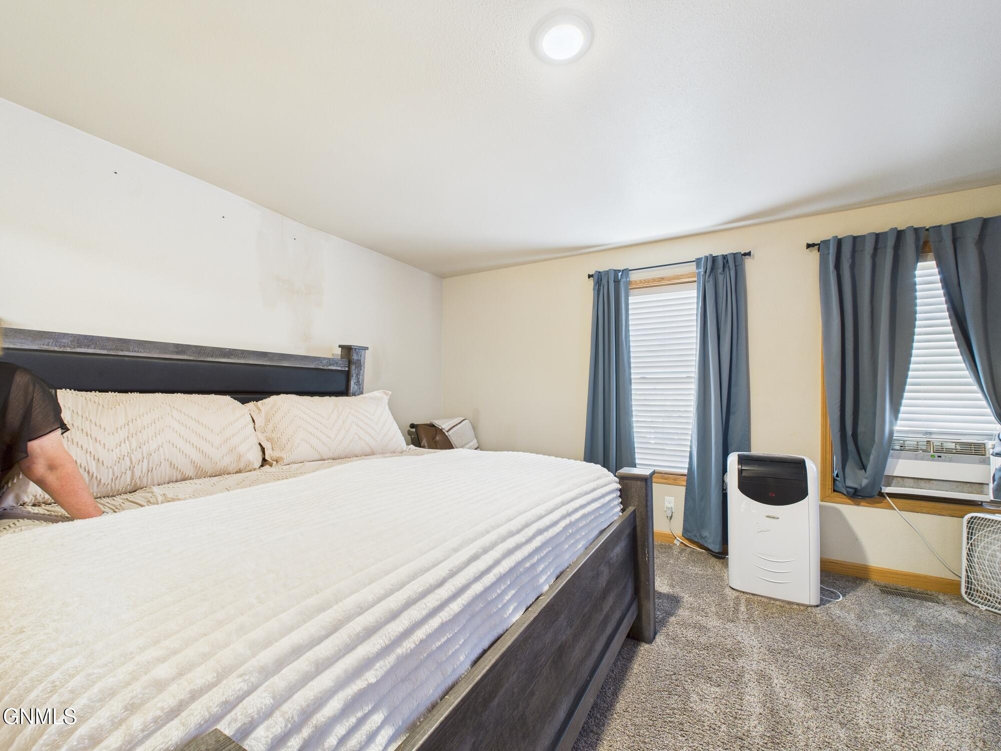 property viewer photo 26