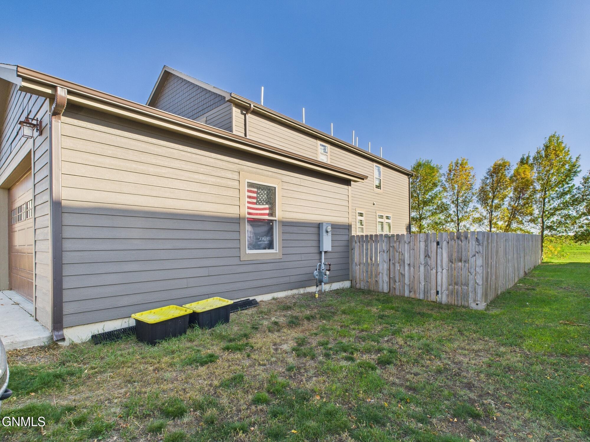 property viewer photo 3