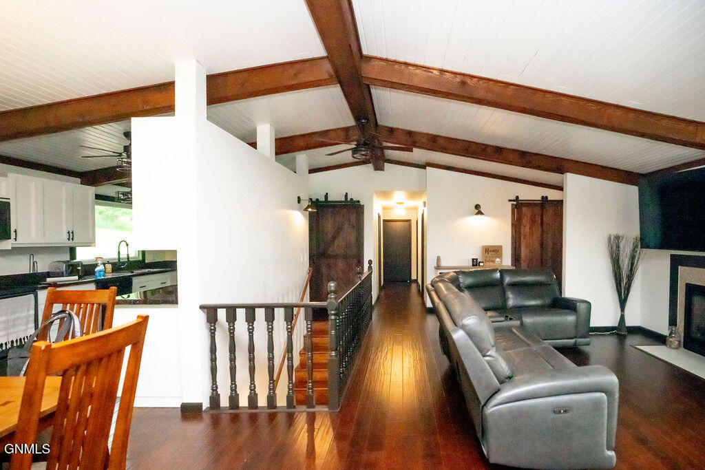 property viewer photo 16