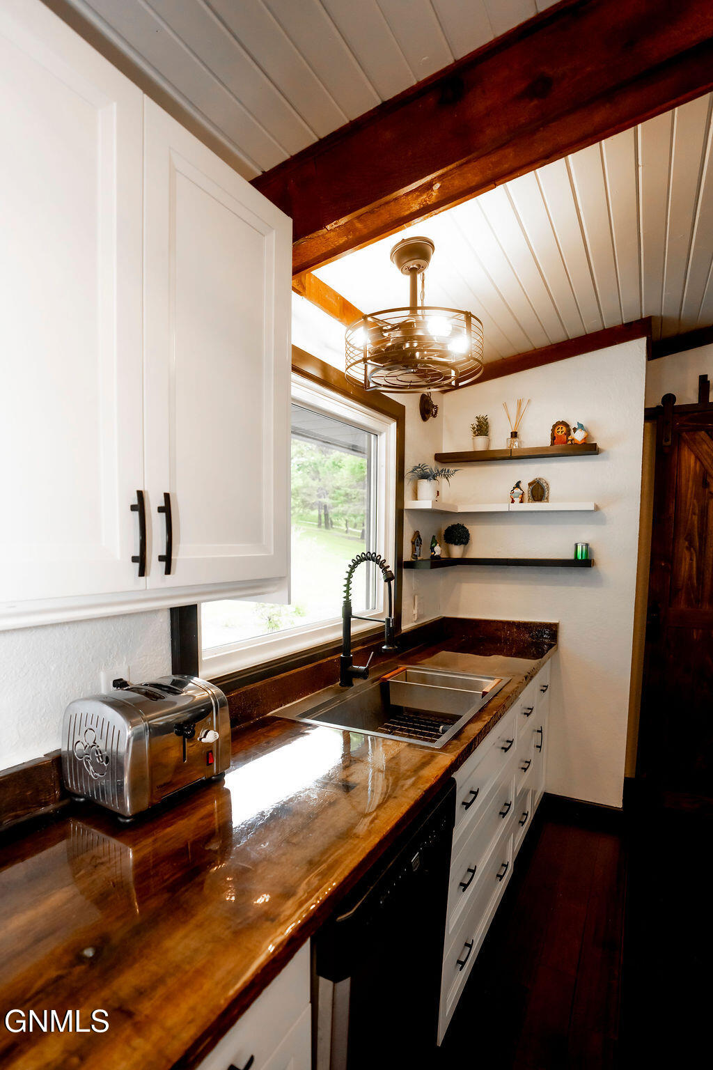 property viewer photo 22