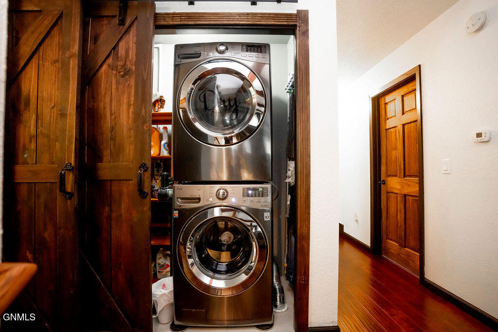 property viewer photo 26