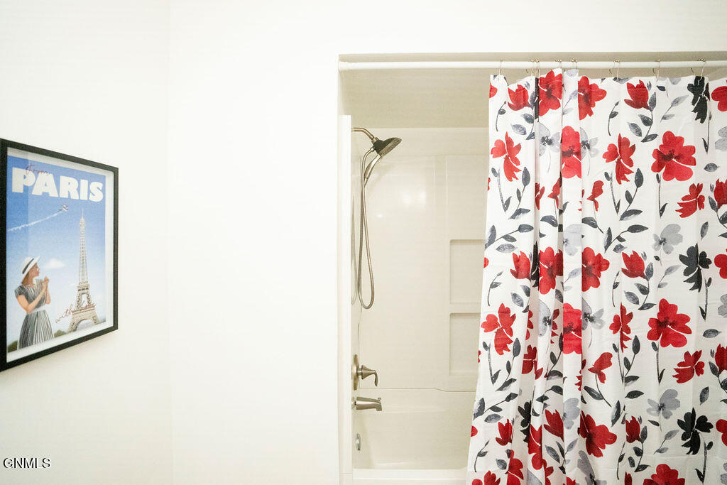 property viewer photo 30