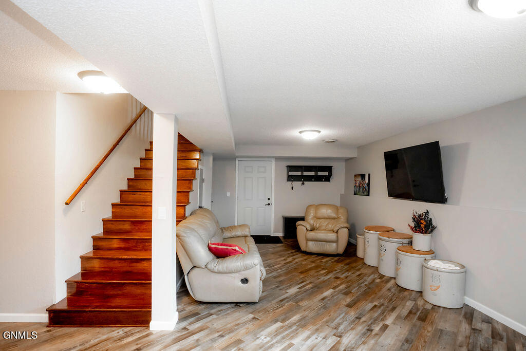 property viewer photo 41