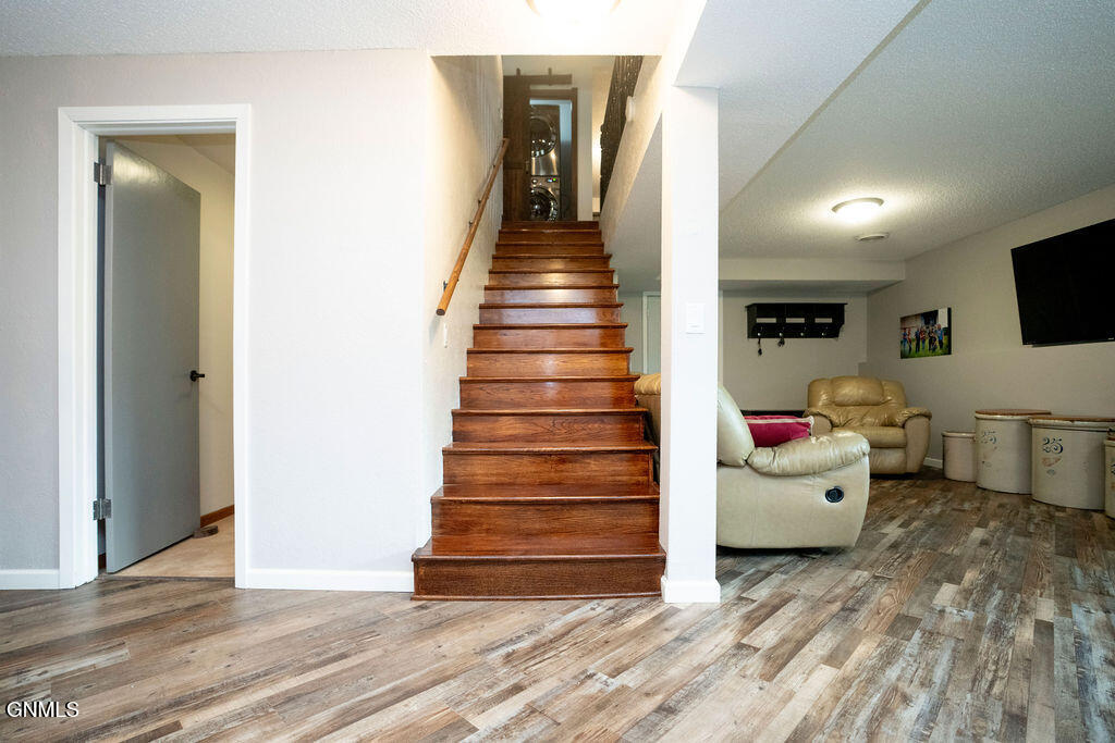 property viewer photo 44