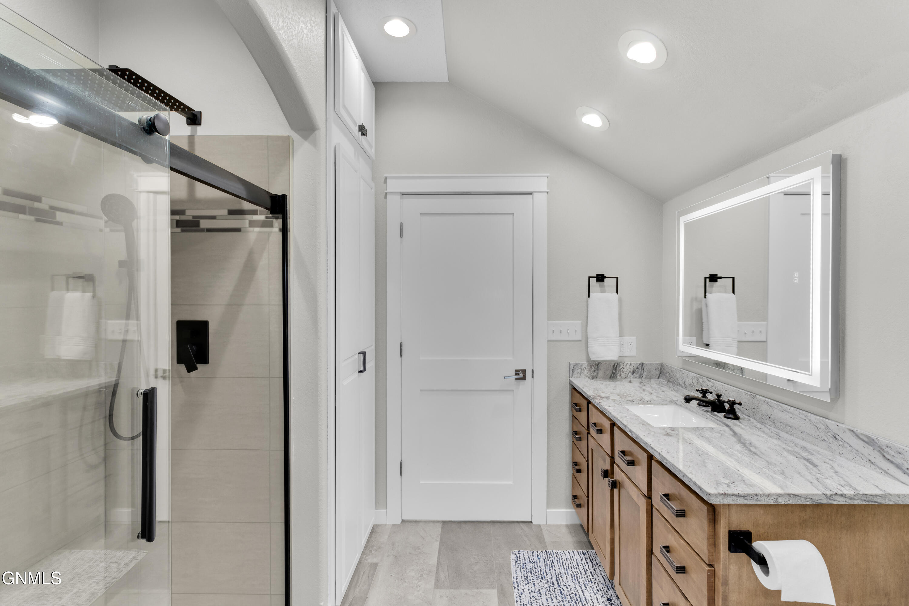 property viewer photo 19