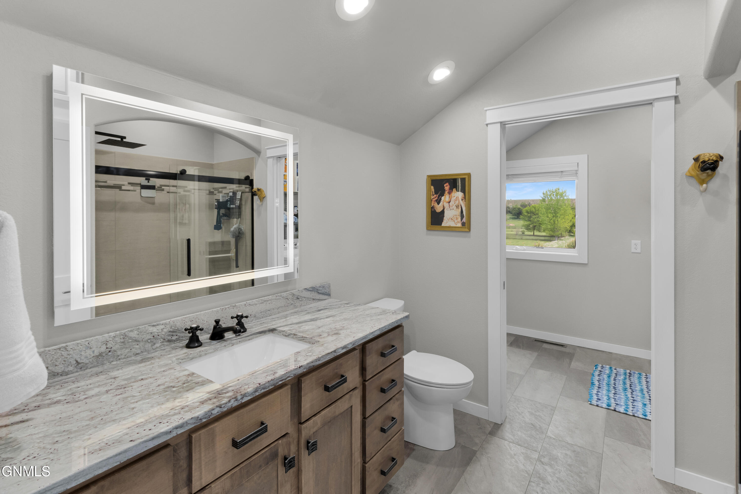property viewer photo 21