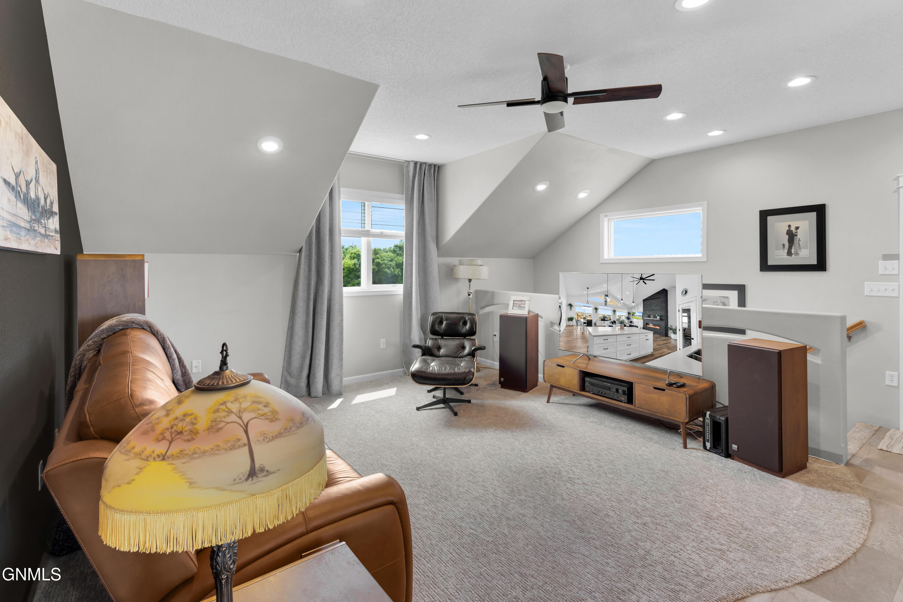 property viewer photo 28