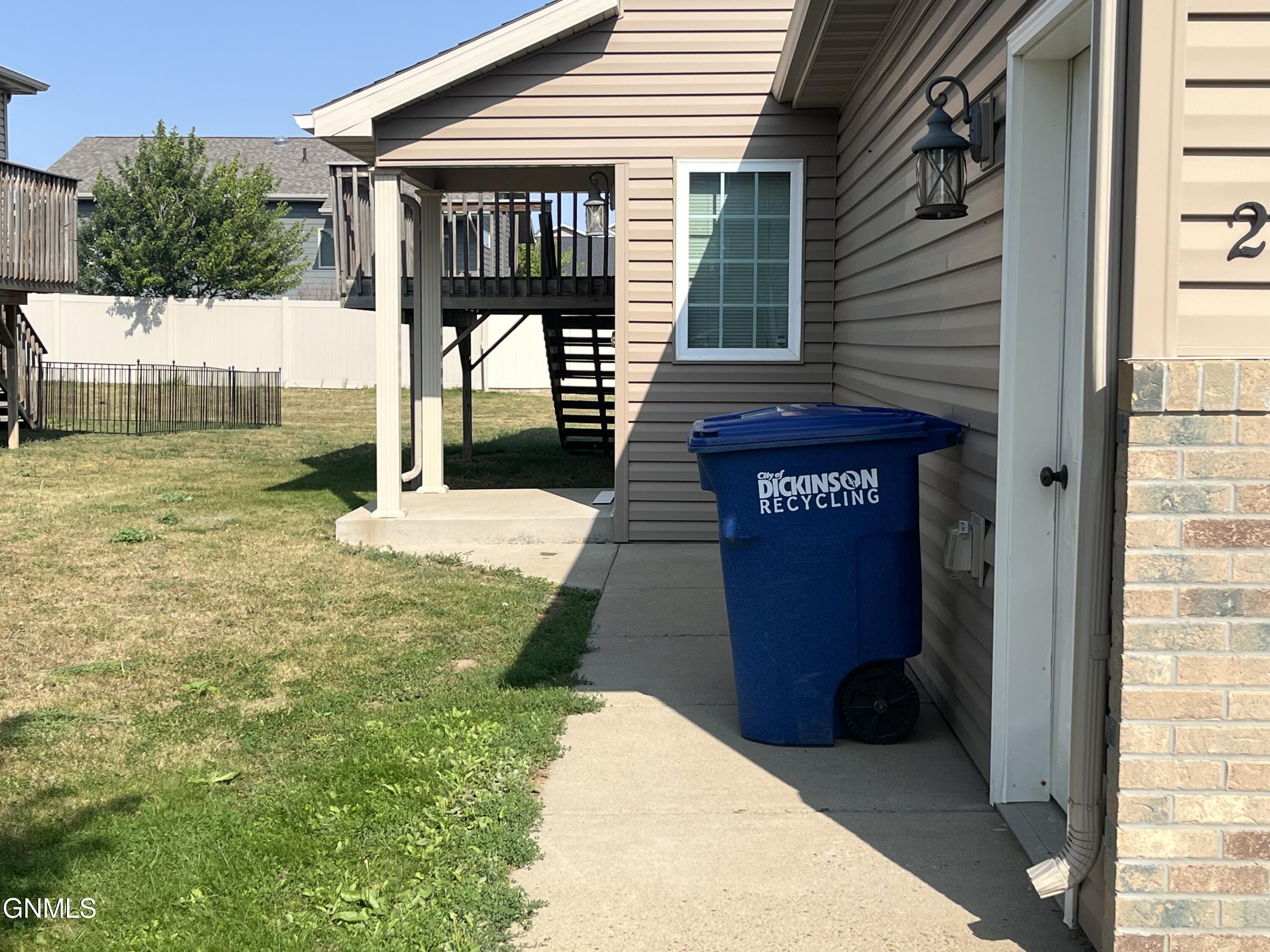 property viewer photo 1