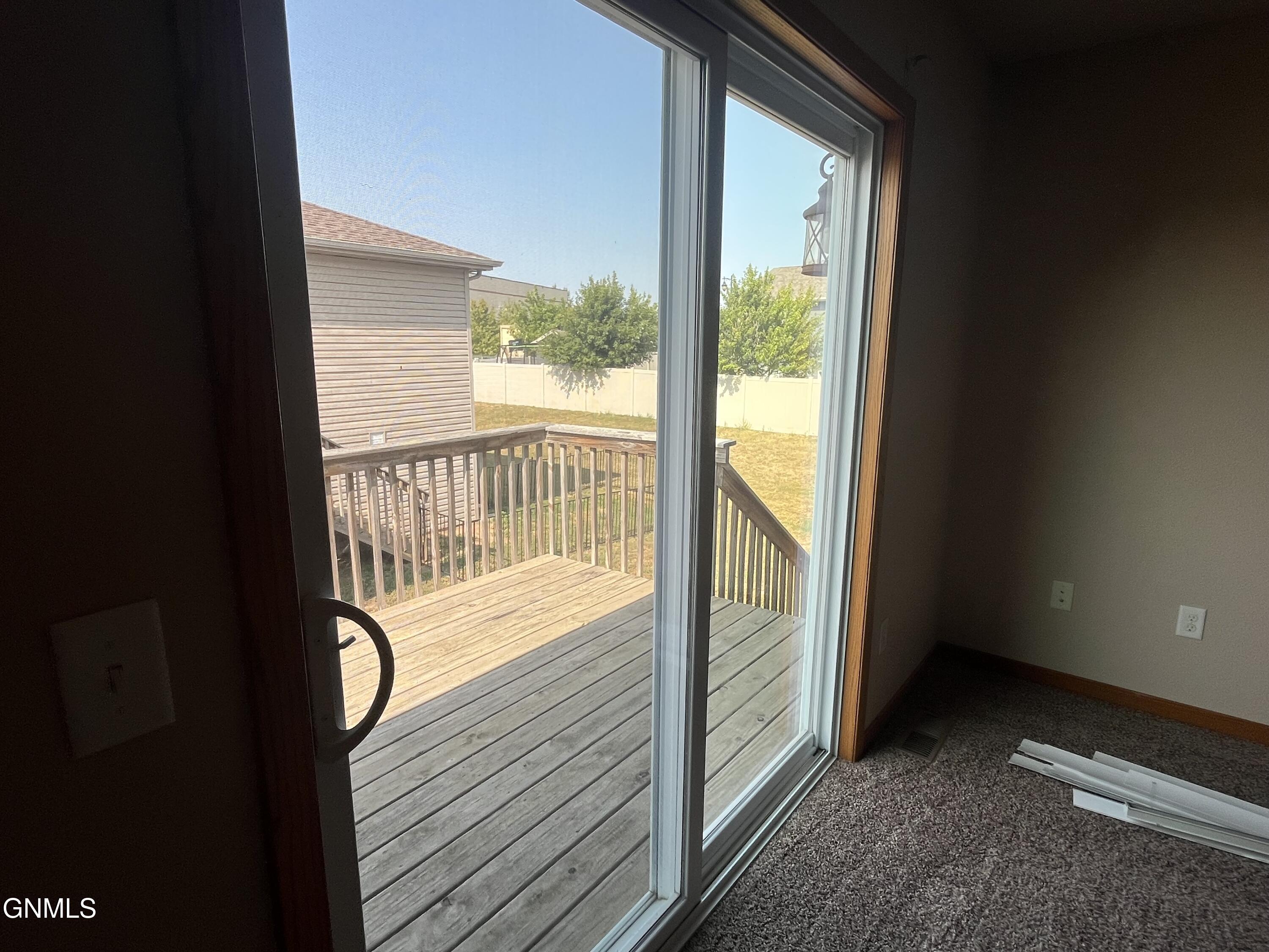 property viewer photo 10