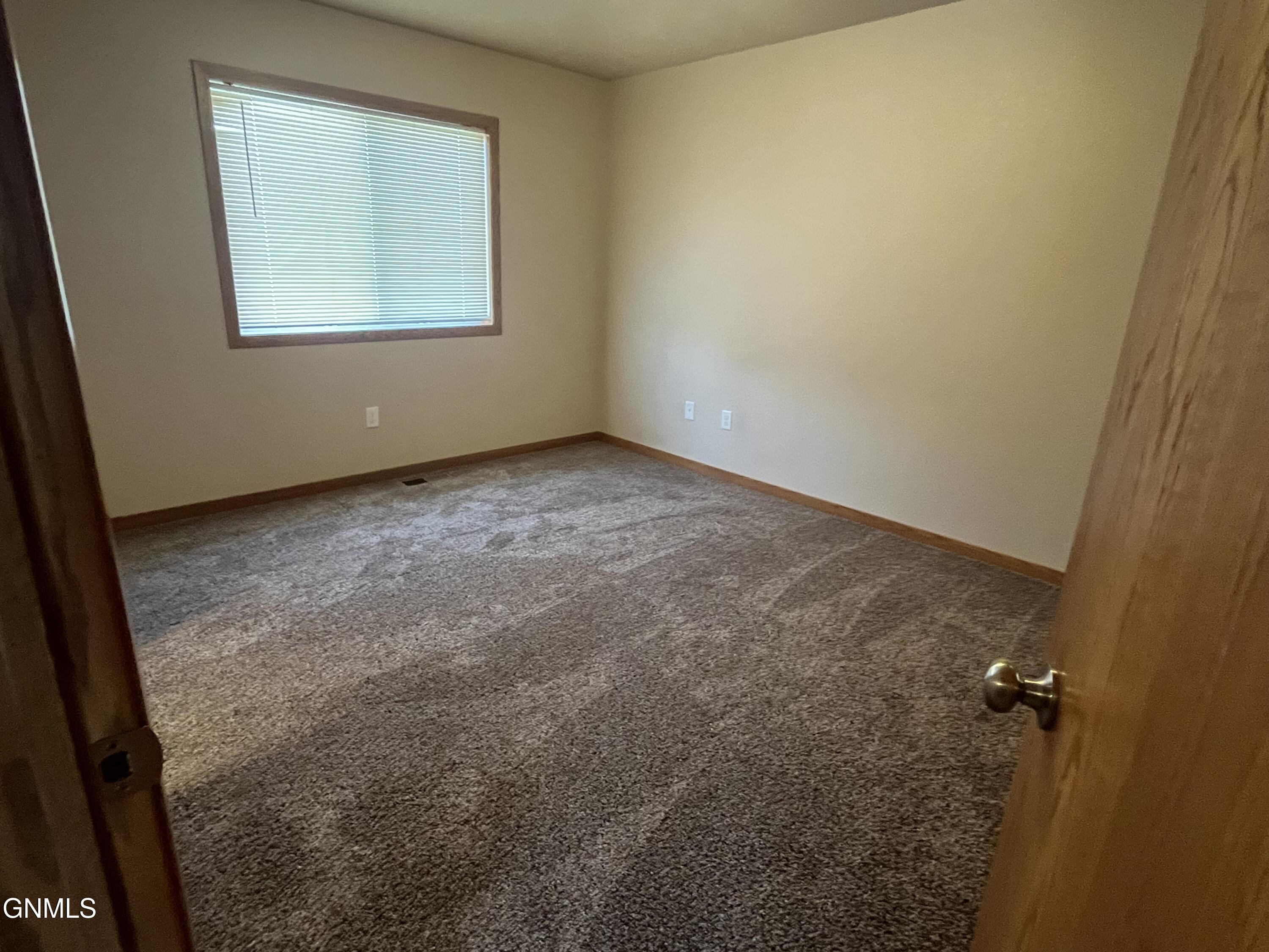 property viewer photo 11