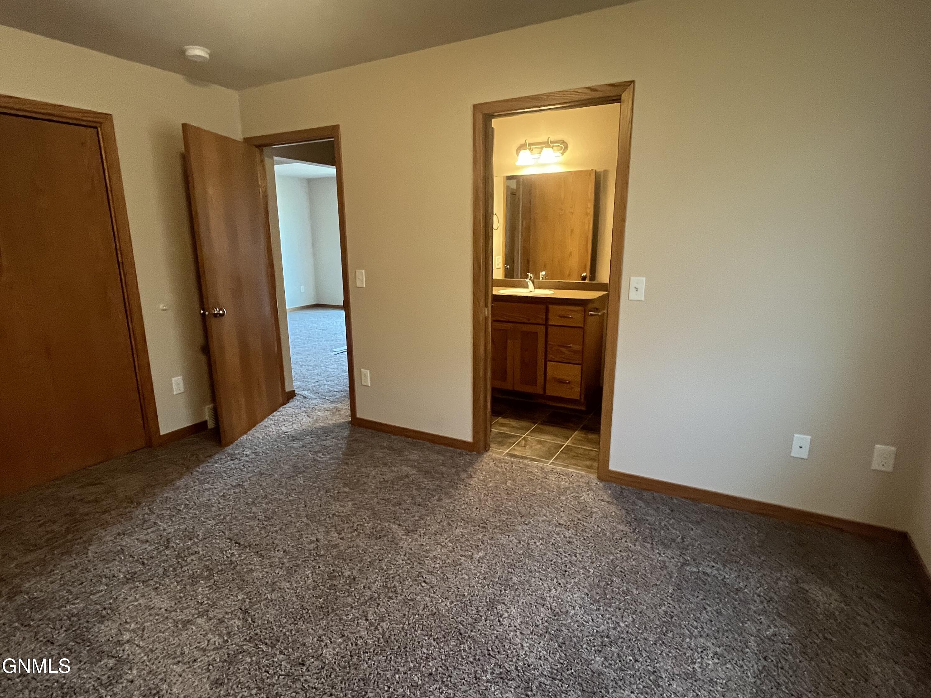 property viewer photo 14