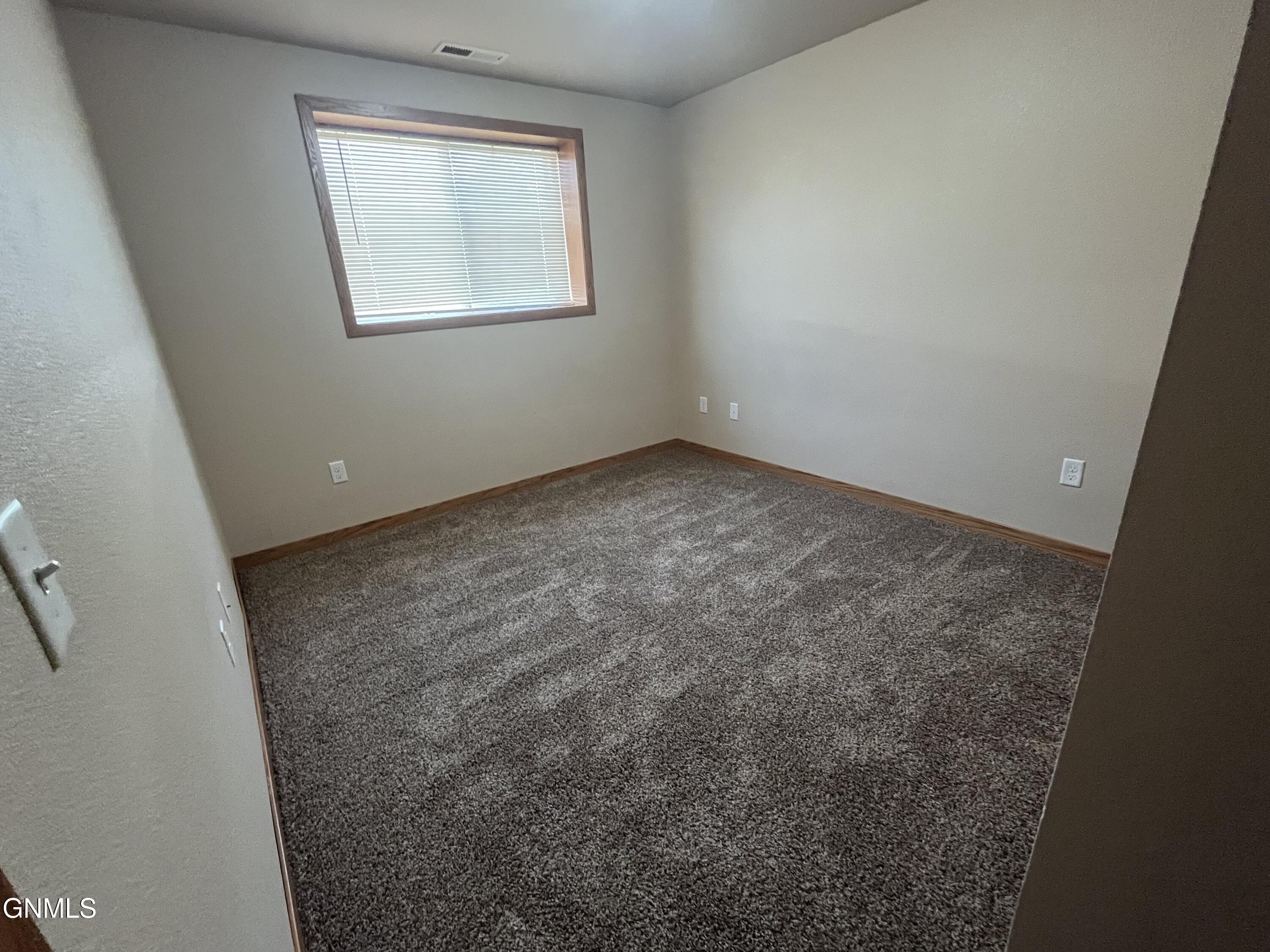 property viewer photo 19