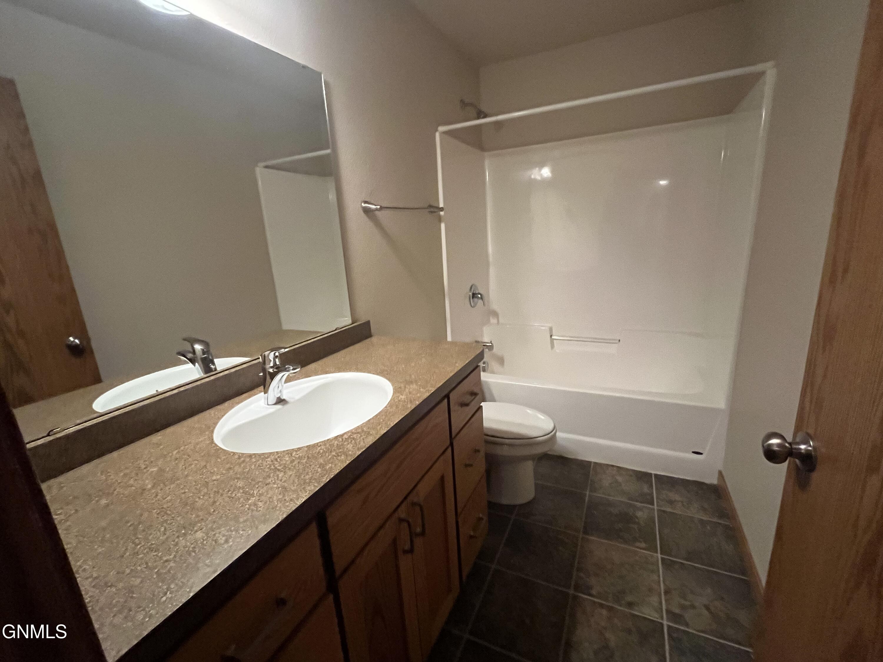 property viewer photo 20