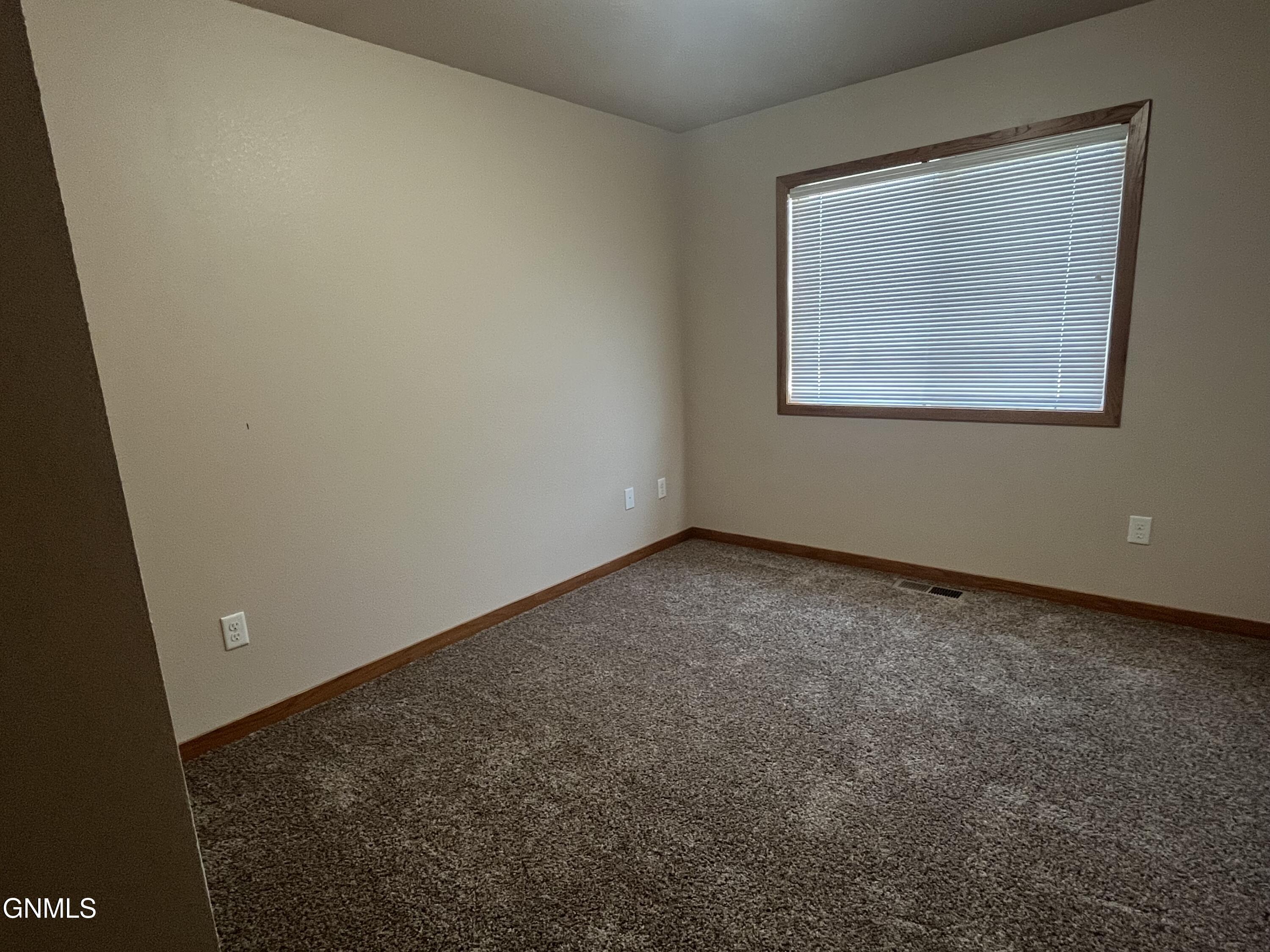 property viewer photo 21