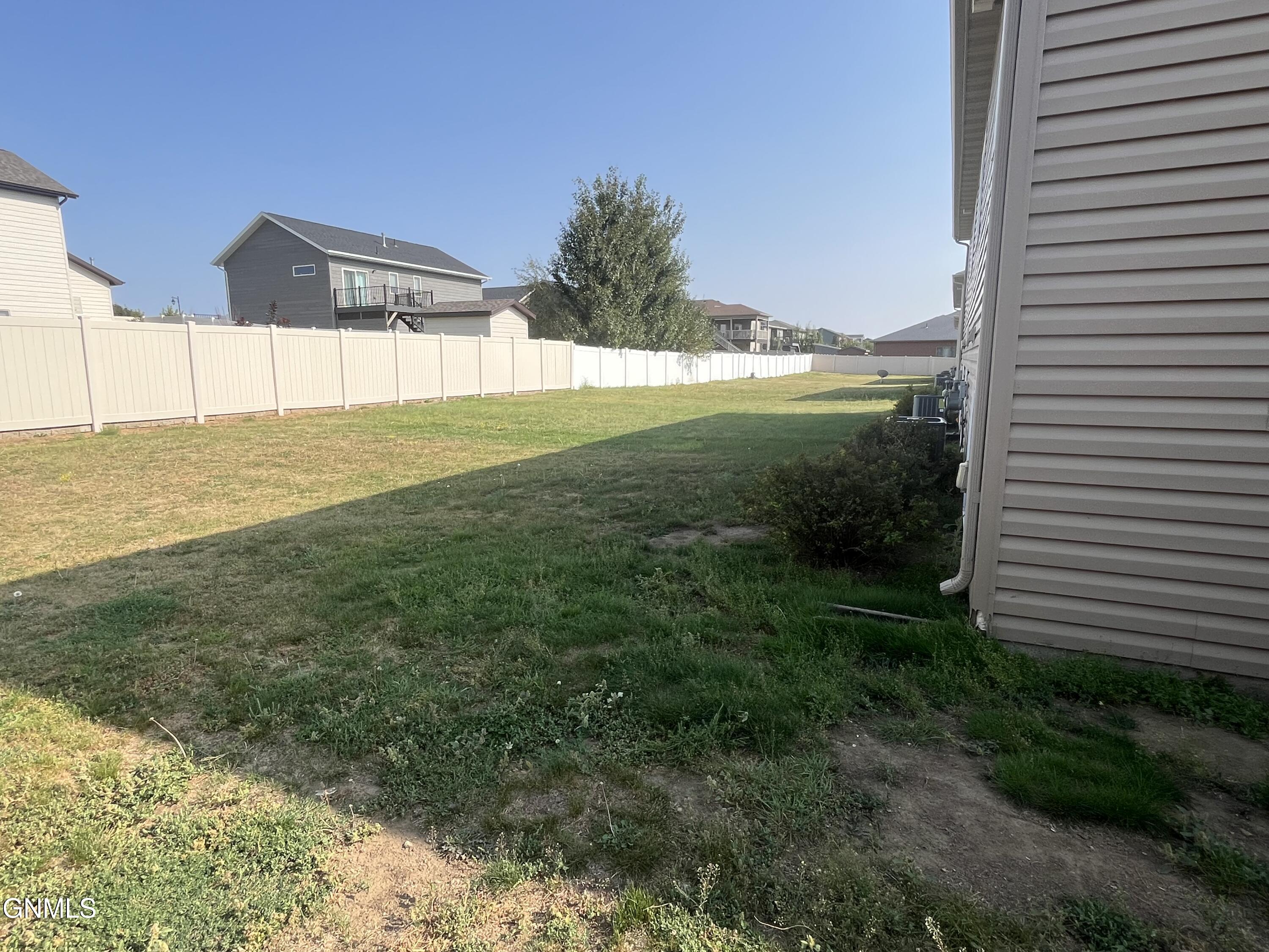 property viewer photo 23