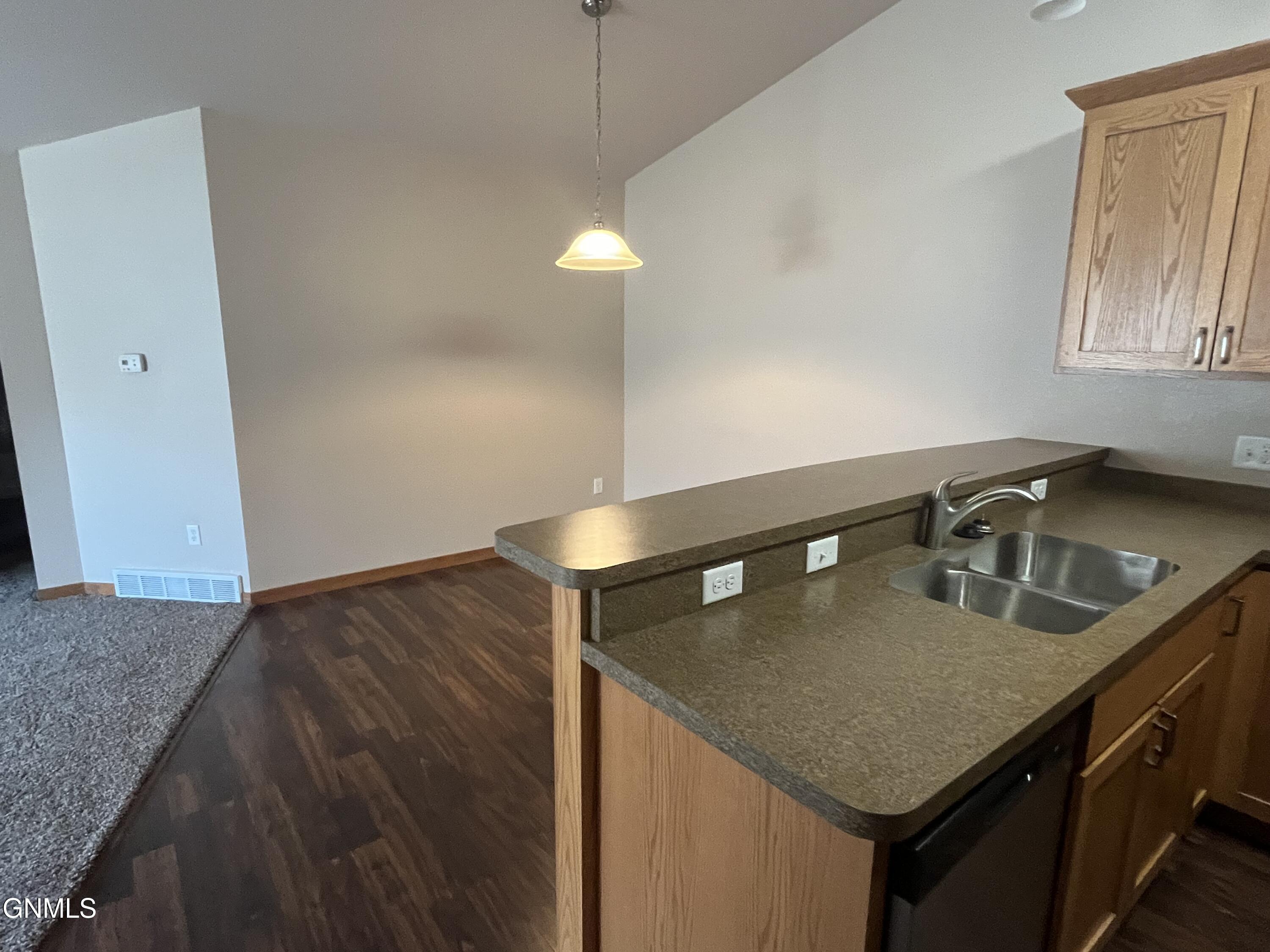 property viewer photo 6