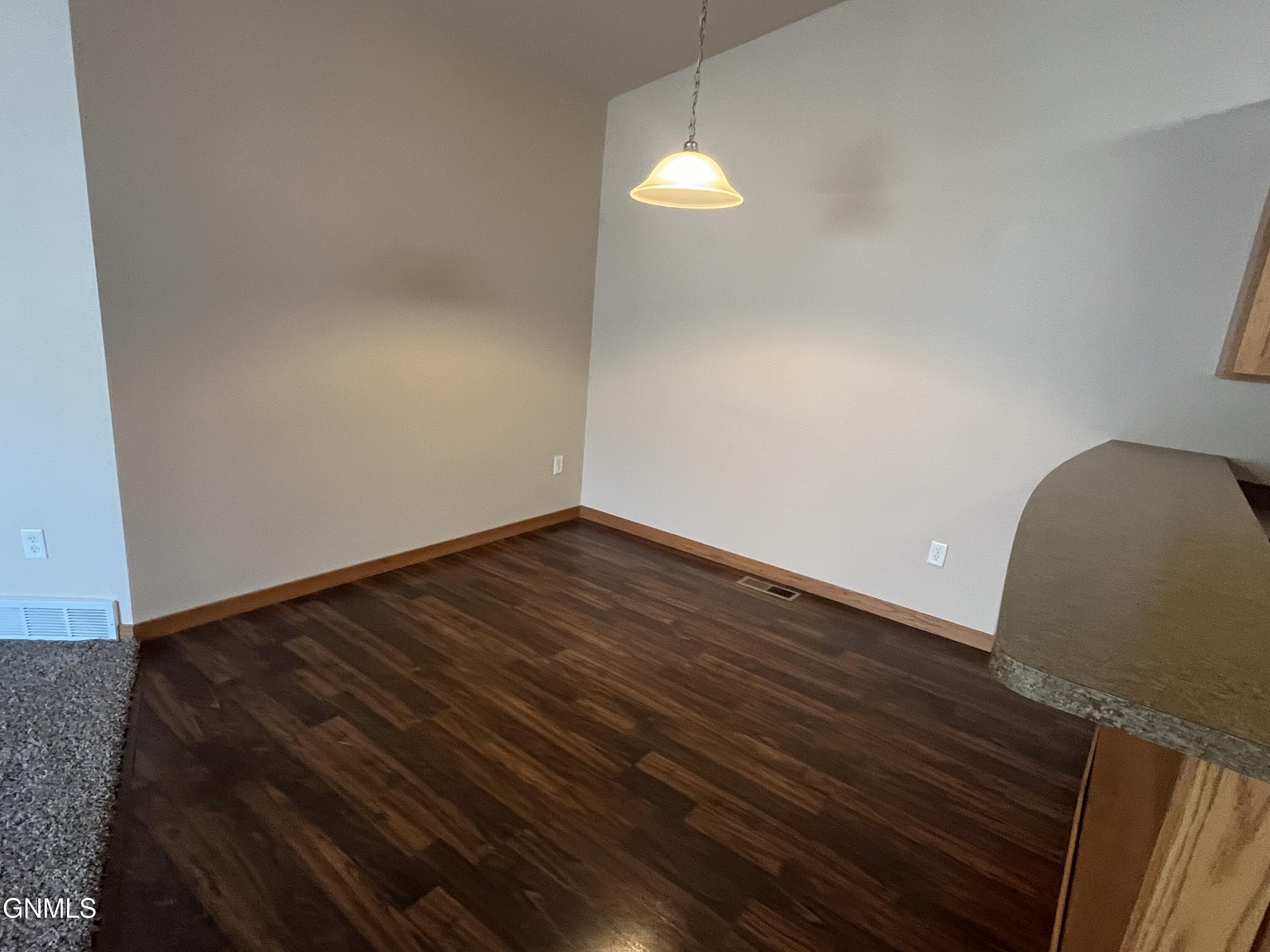property viewer photo 7