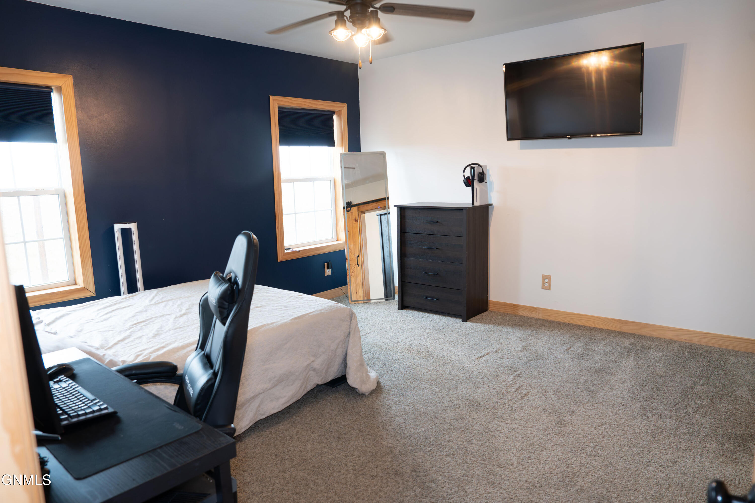 property viewer photo 18