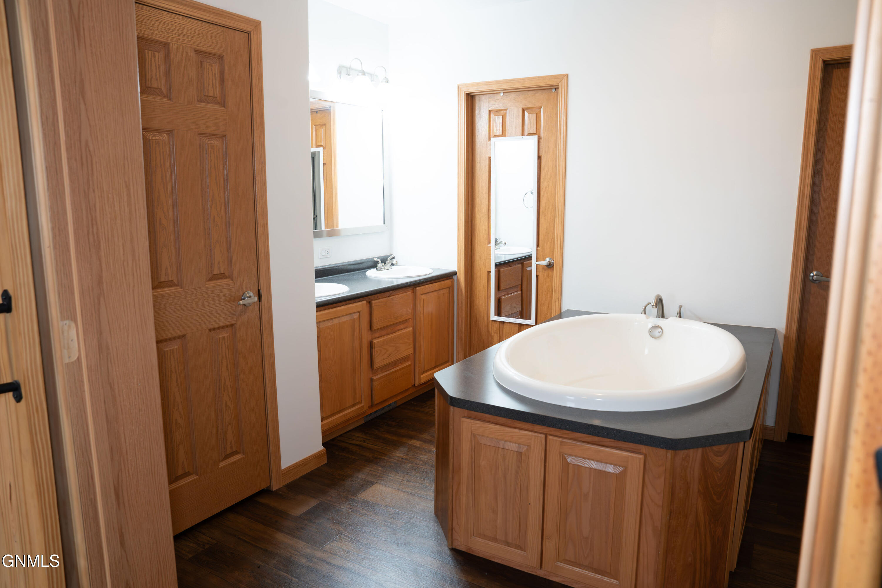 property viewer photo 22