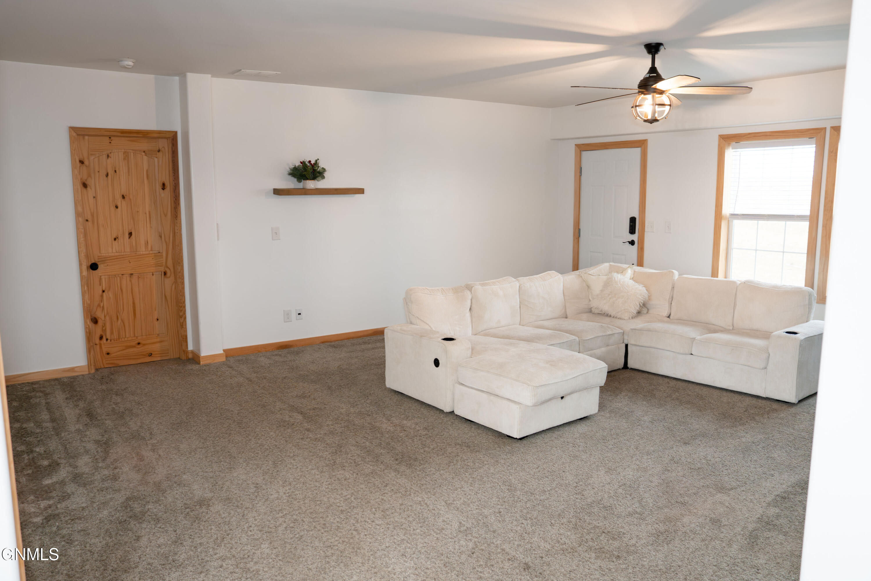 property viewer photo 4