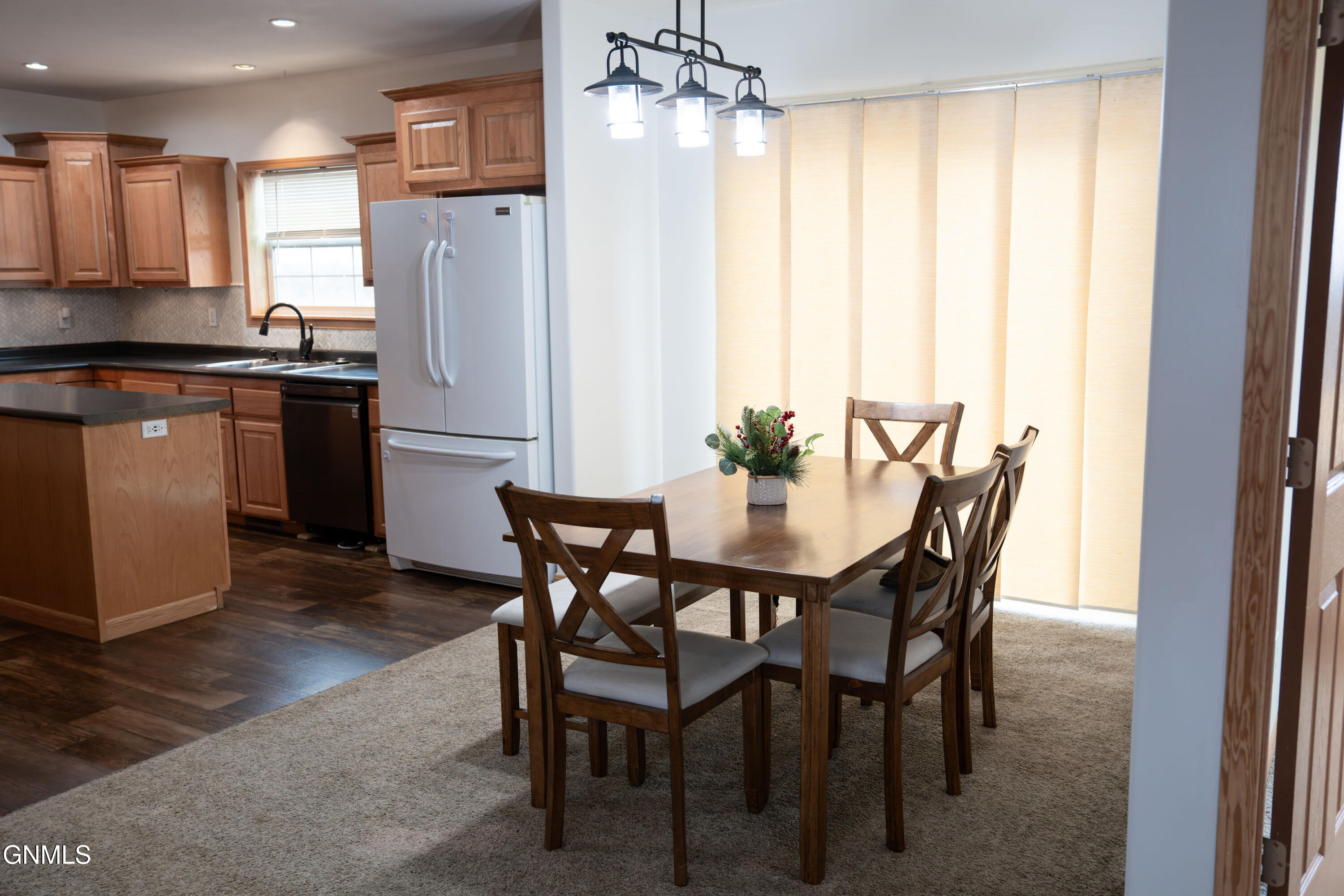 property viewer photo 7