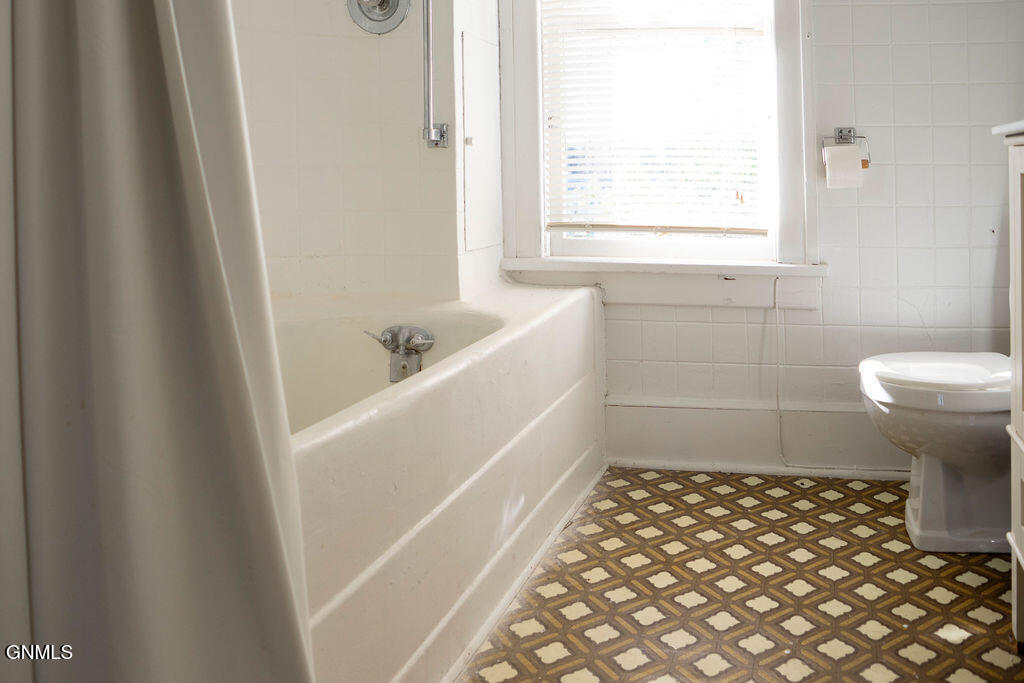 property viewer photo 35