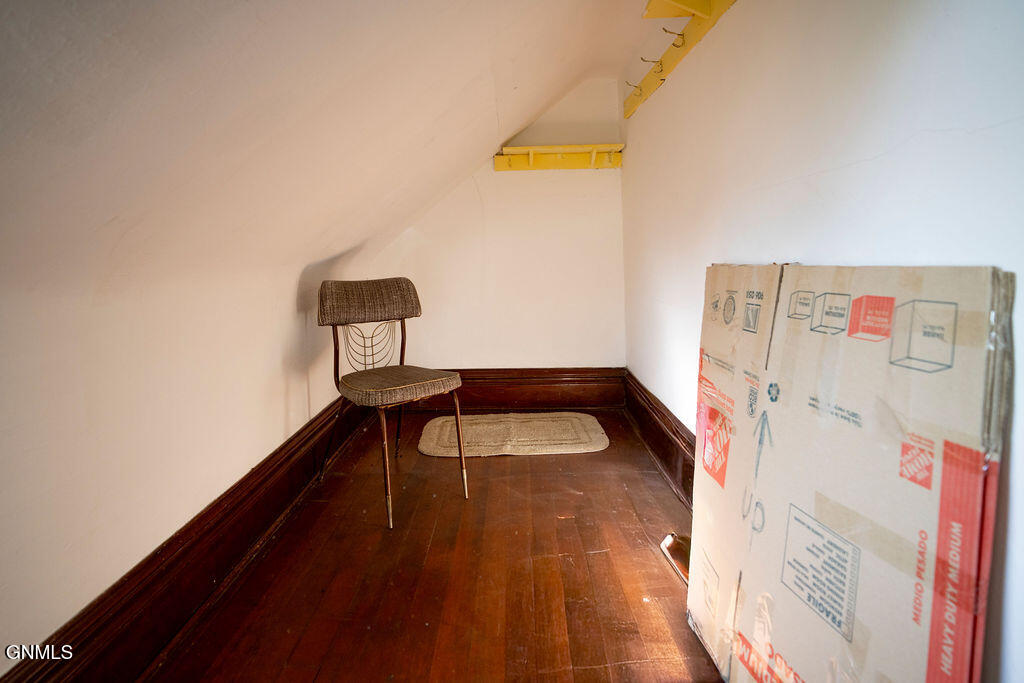 property viewer photo 40