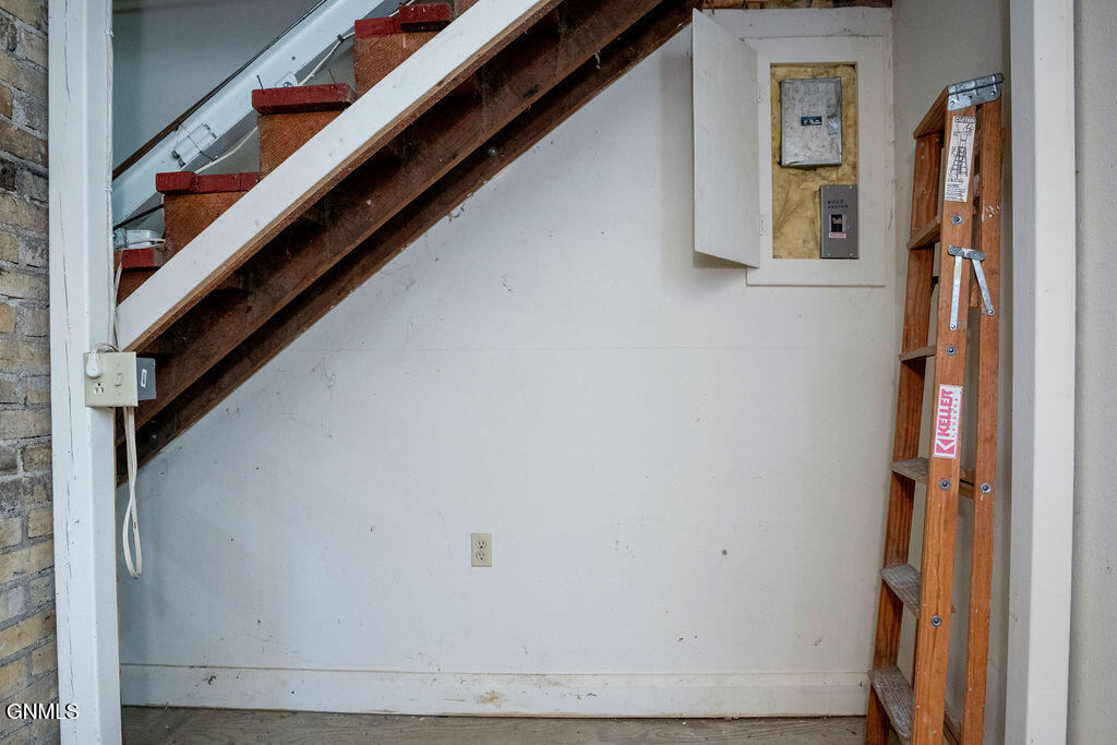 property viewer photo 47