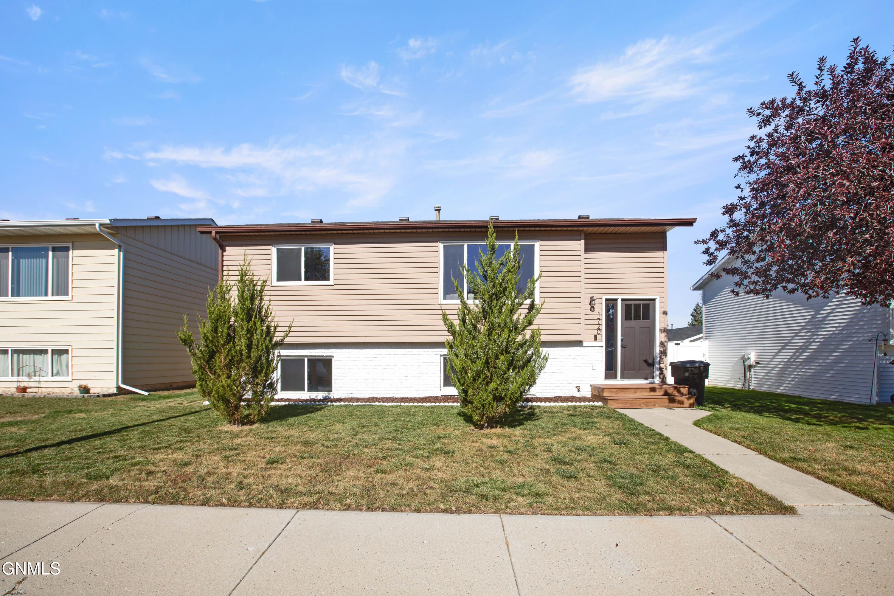 property viewer photo 1
