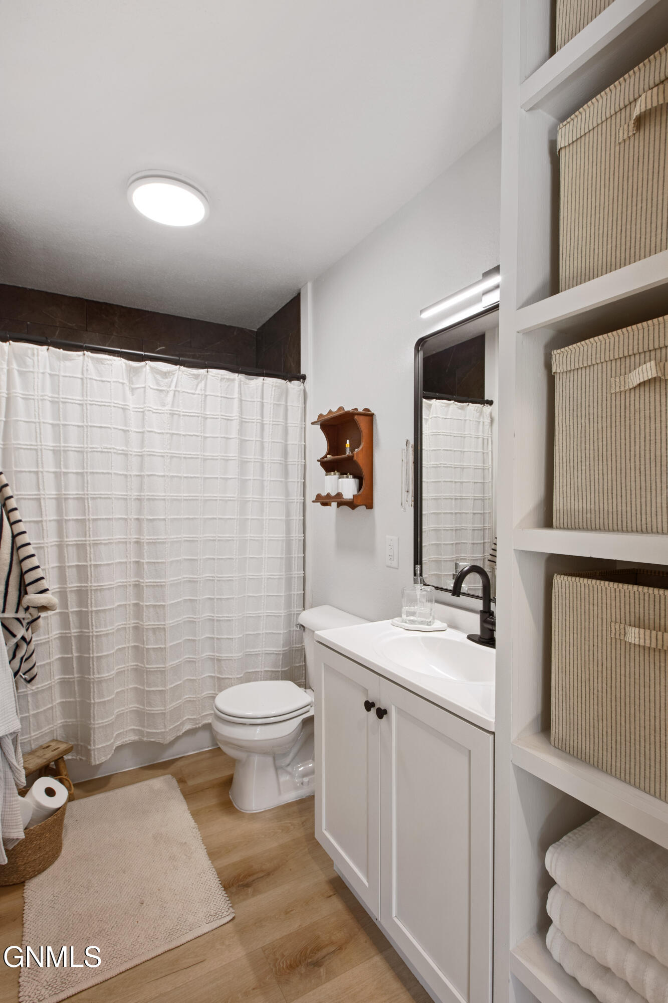 property viewer photo 12