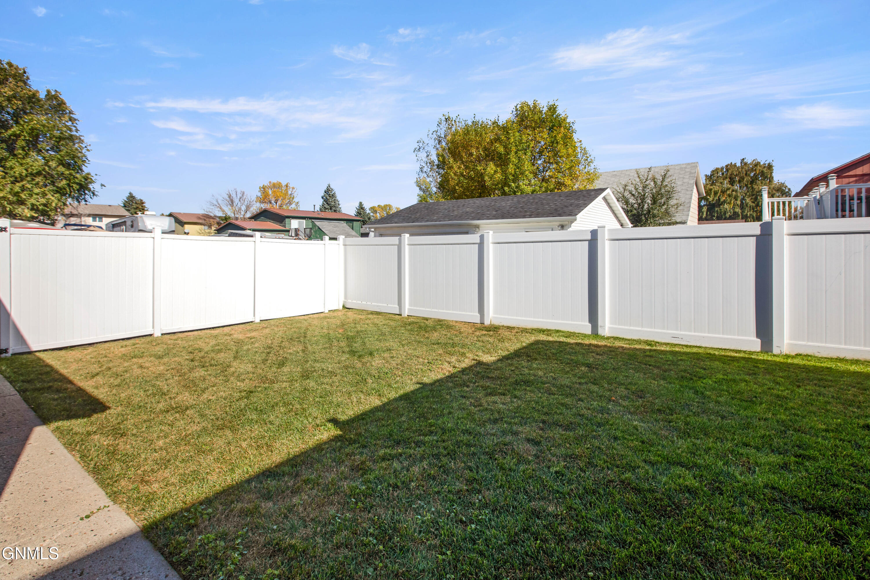 property viewer photo 24