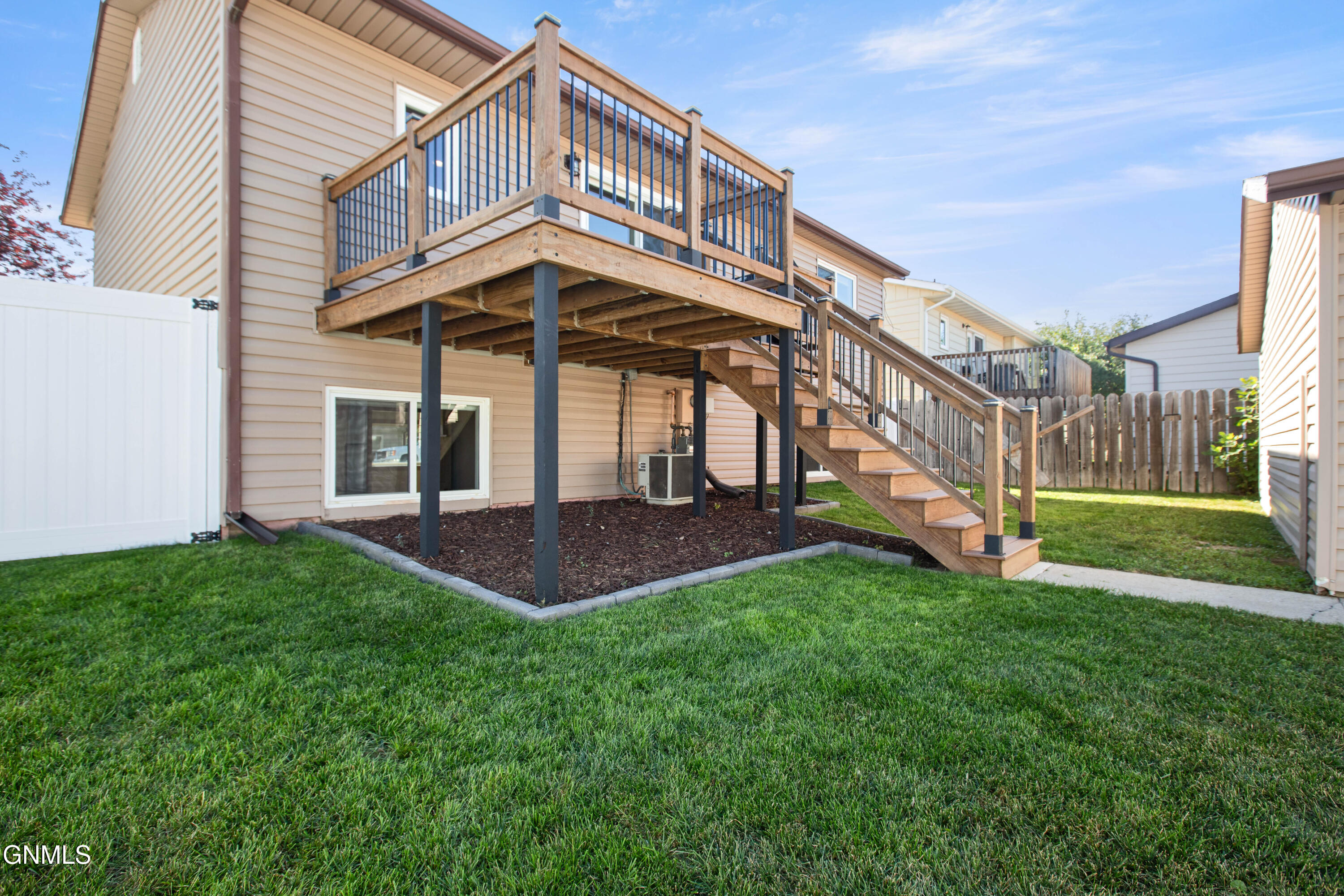 property viewer photo 26
