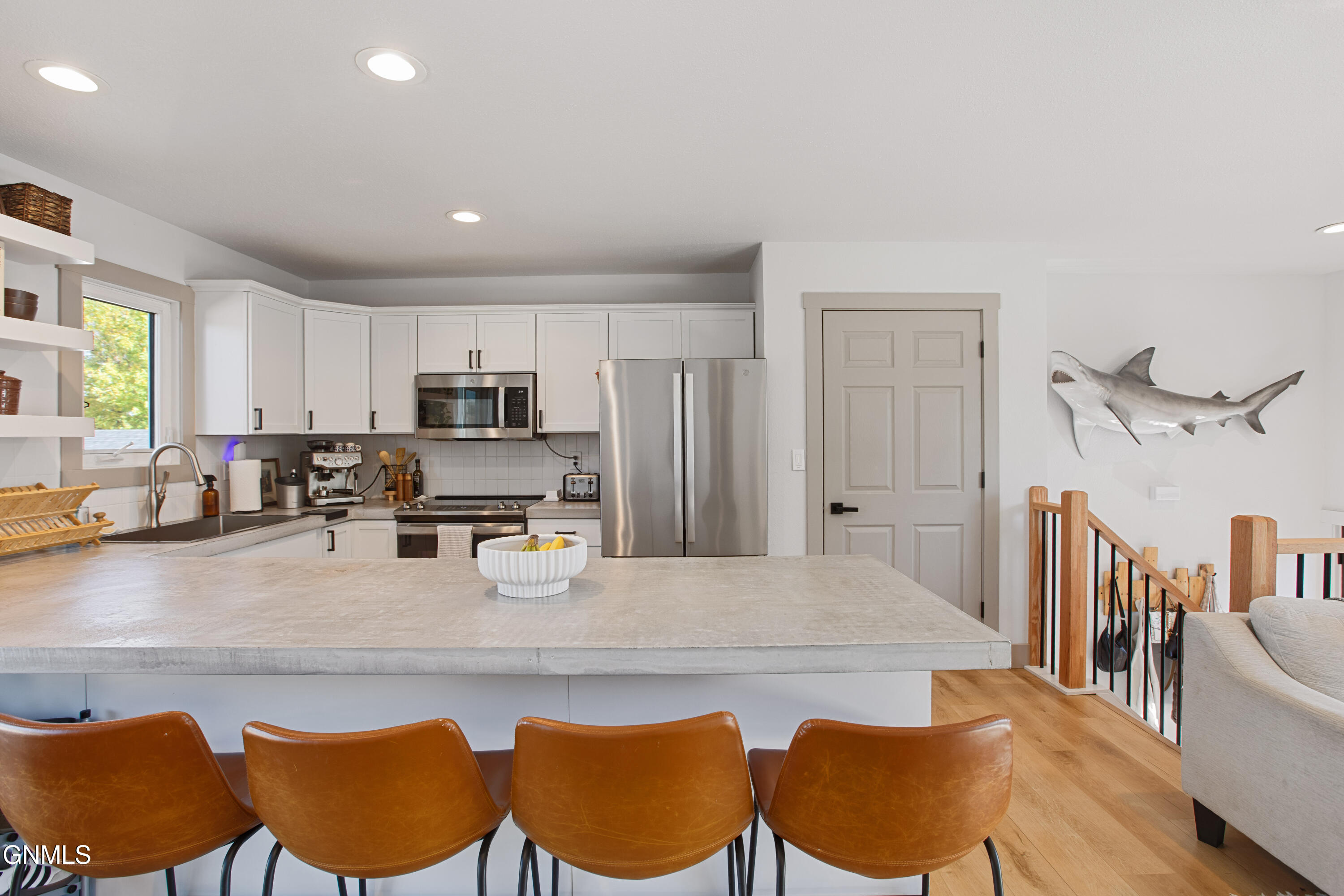 property viewer photo 9